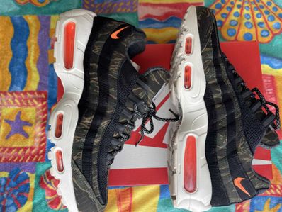 Carharte WIP × Nike Air Max 95 "Black/Sail/Total Orange"