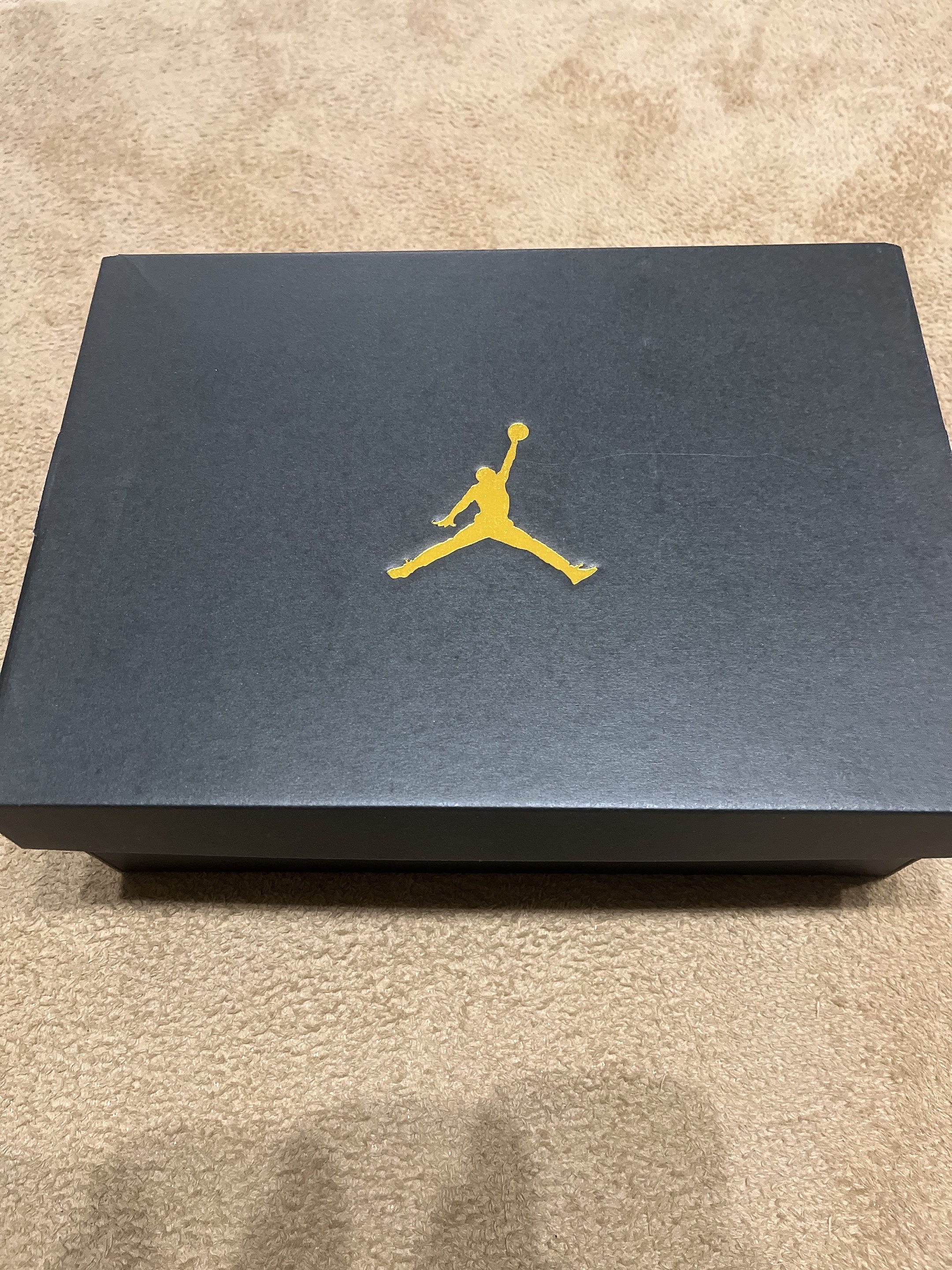 Nike Air Jordan 1 Mid "Light Smoke Grey/White/Black"