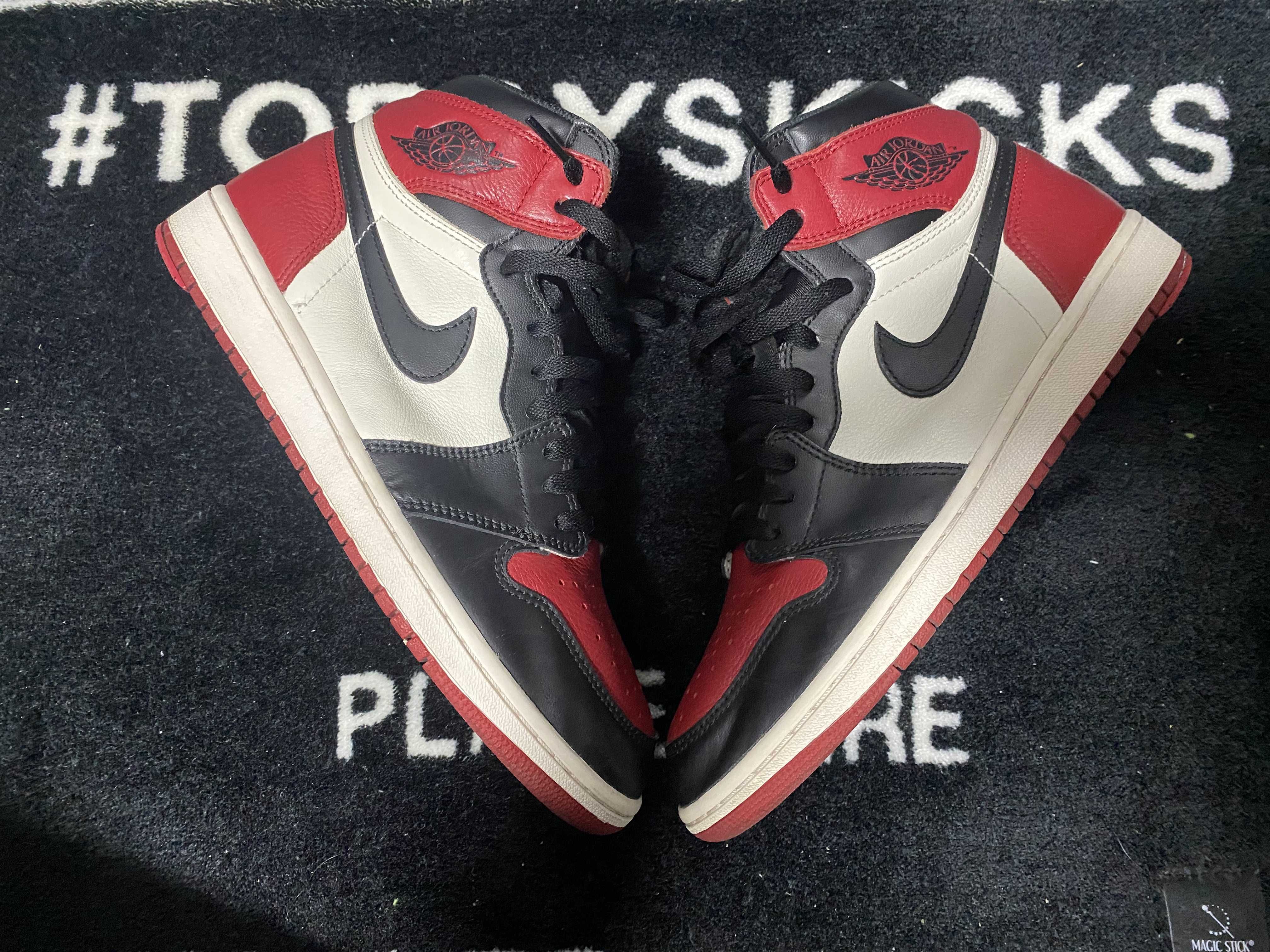 Nike Air Jordan 1 Retro High OG "Bred Toe"