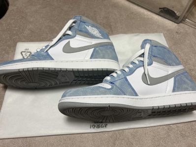 Nike Air Jordan 1 High OG "Hyper Royal"