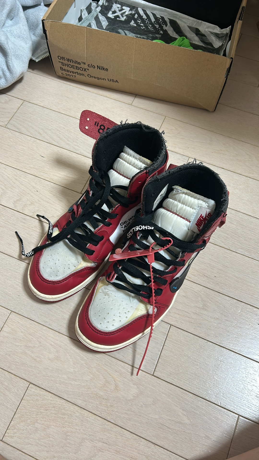 Off-White × Nike Air Jordan 1 Retro High The Ten "Chicago"