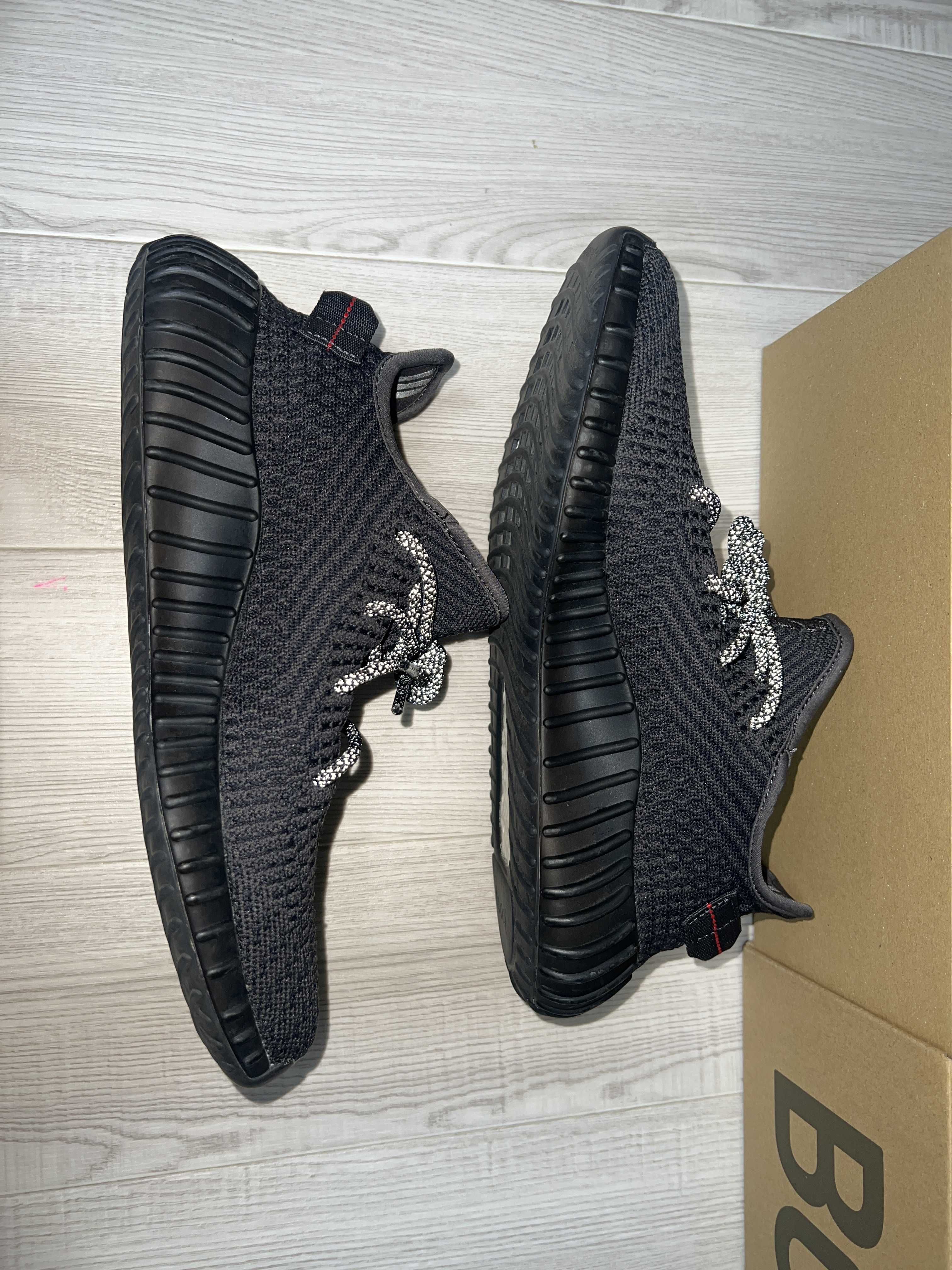 adidas YEEZY Boost 350 V2 "Black"