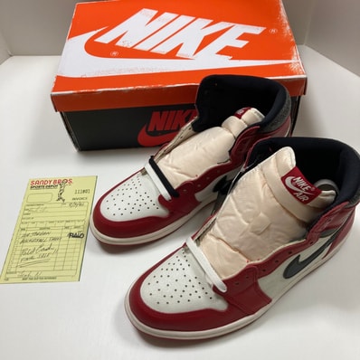 Nike Air Jordan 1 High OG "Lost & Found/Chicago"