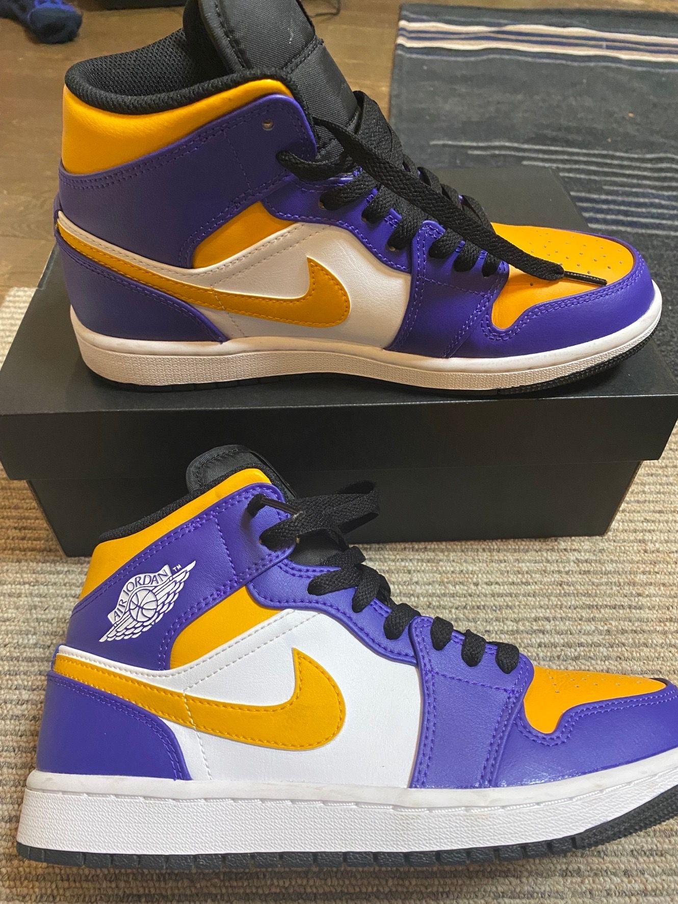 Nike Air Jordan 1 Mid "Lakers"