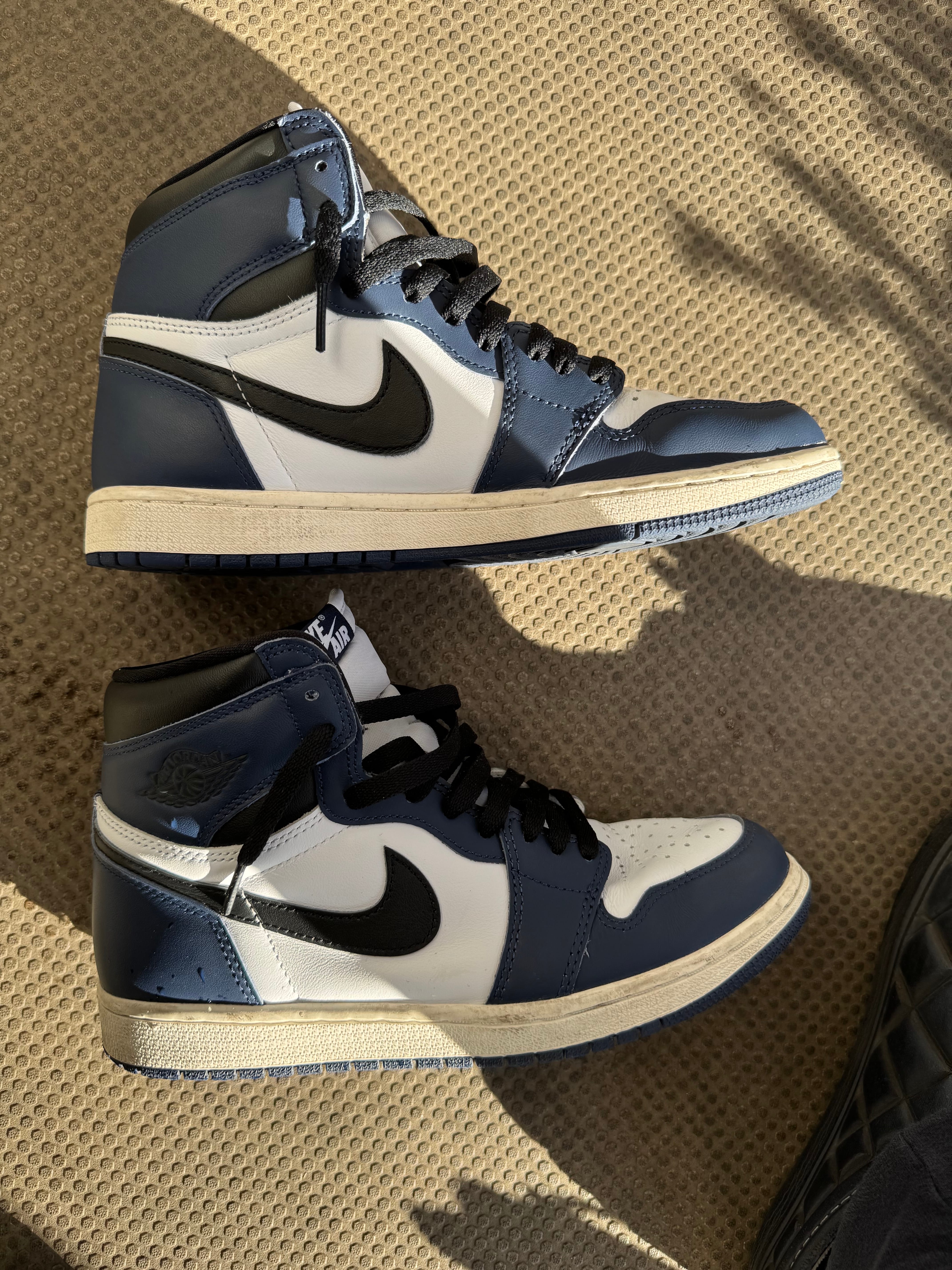 Nike Air Jordan 1 Retro High OG "Midnight Navy"