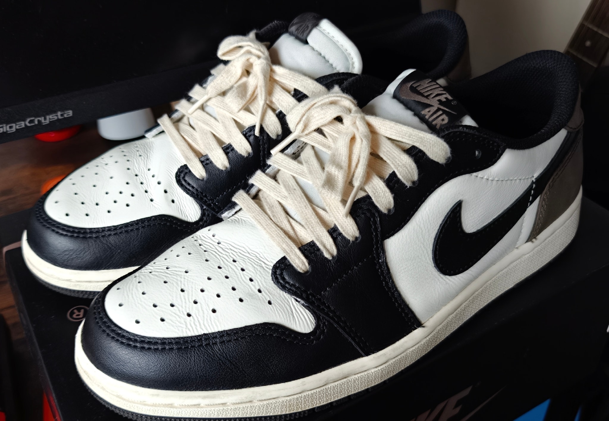 Nike Air Jordan 1 Retro Low OG "Mocha"