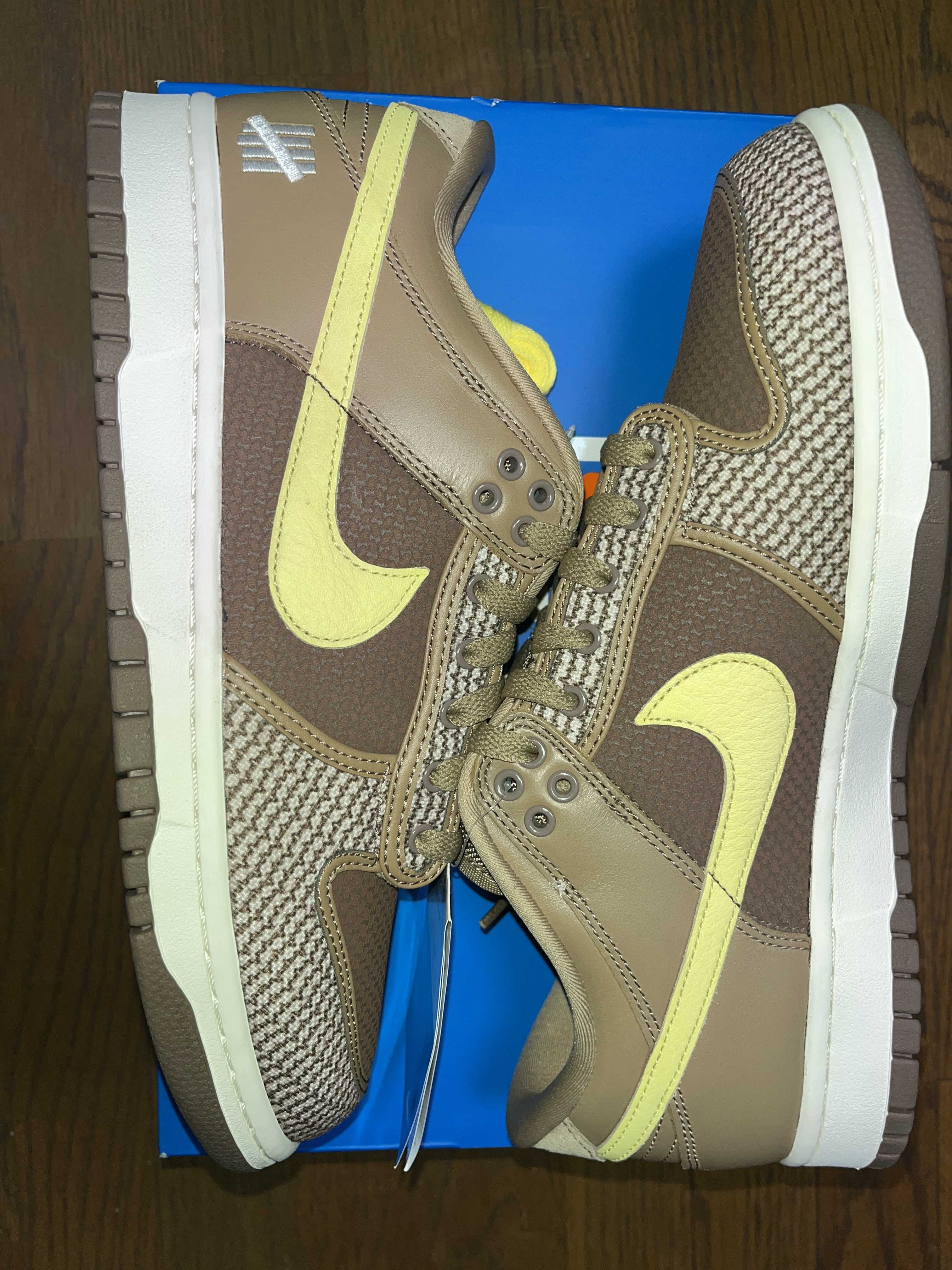 UNDEFEATED × Nike Dunk Low SP  "Canteen/Lemon Frost/Palomino"