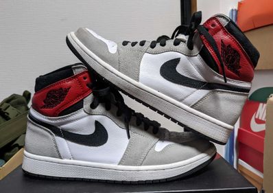 Nike Air Jordan 1 High OG "White/Black/Light Smoke Grey"