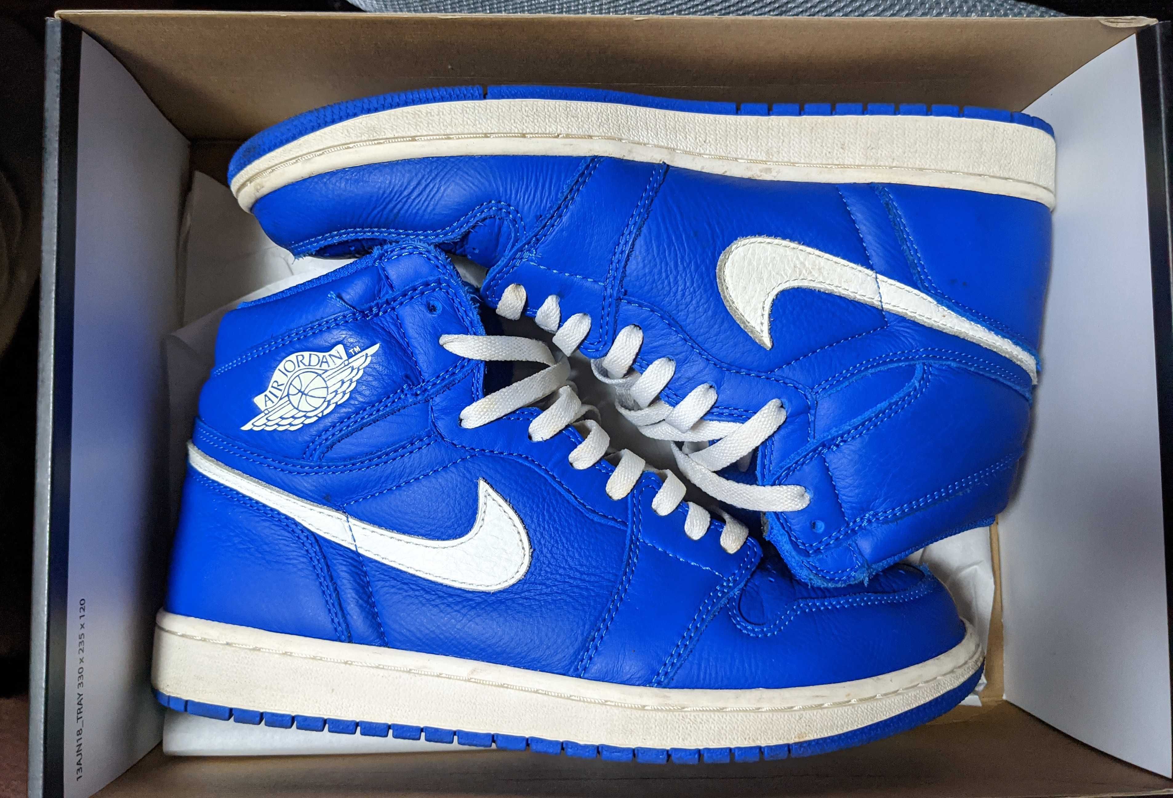 NIKE AIR JORDAN 1 RETRO HIGH "HYPER ROYAL"