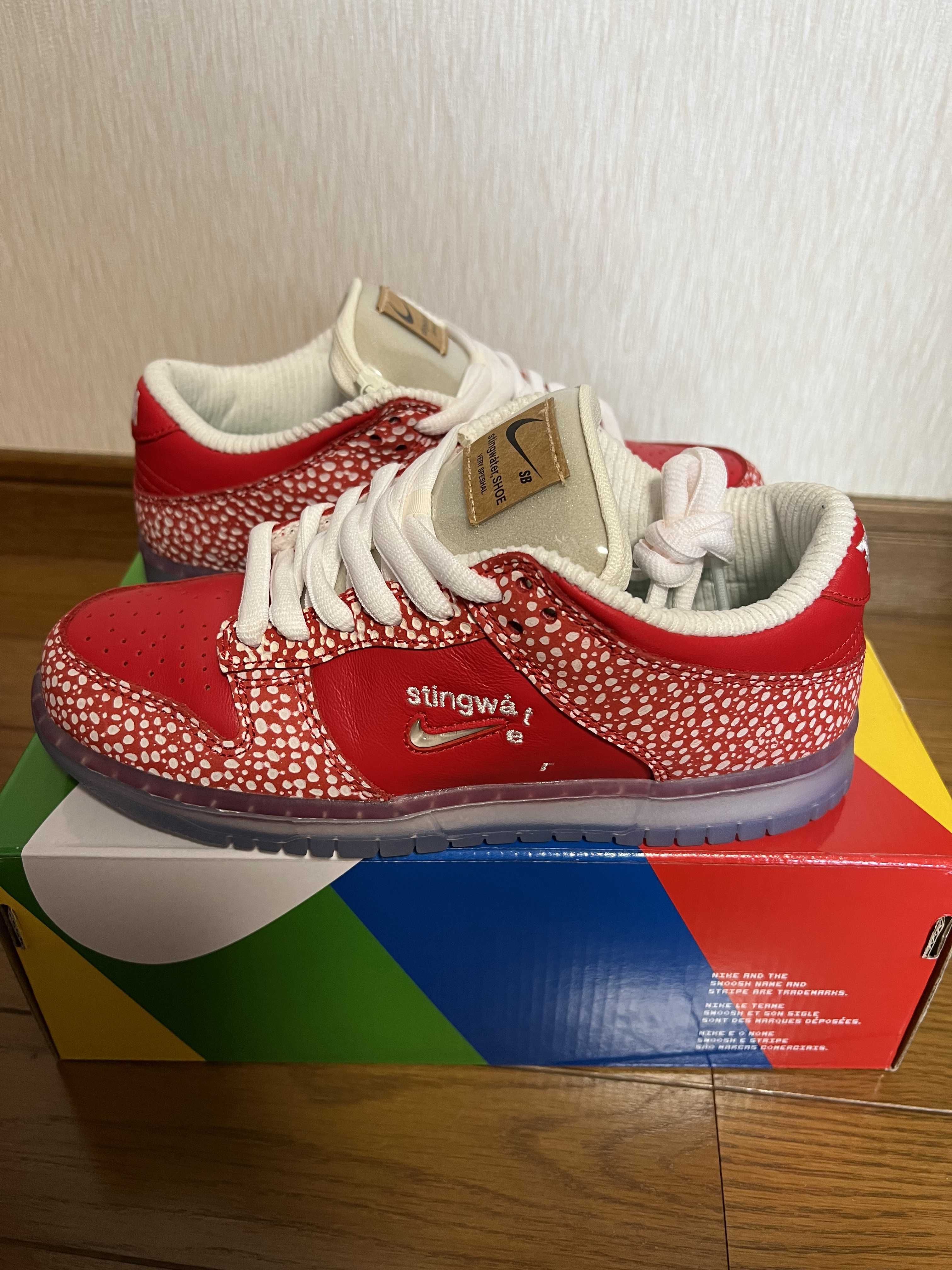 Stingwater × Nike SB Dunk Low "Magic Mushroom"