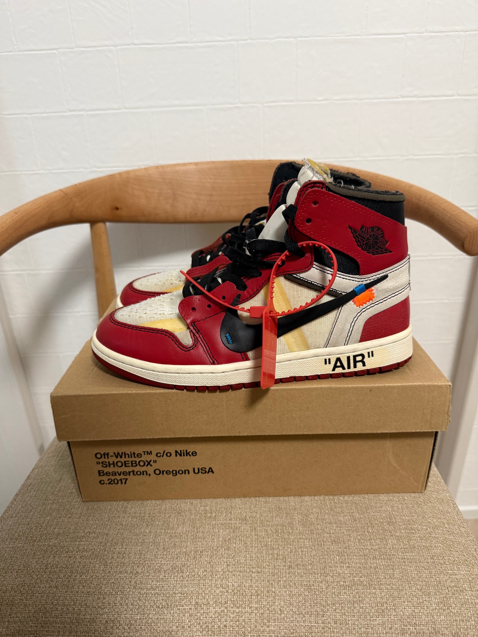 Off-White × Nike Air Jordan 1 Retro High The Ten "Chicago"