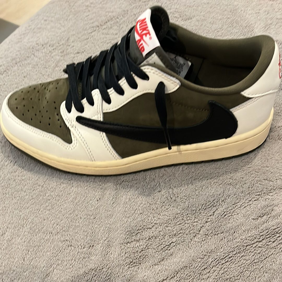 Travis Scott × Nike Air Jordan 1 Low OG SP "Reverse Olive"