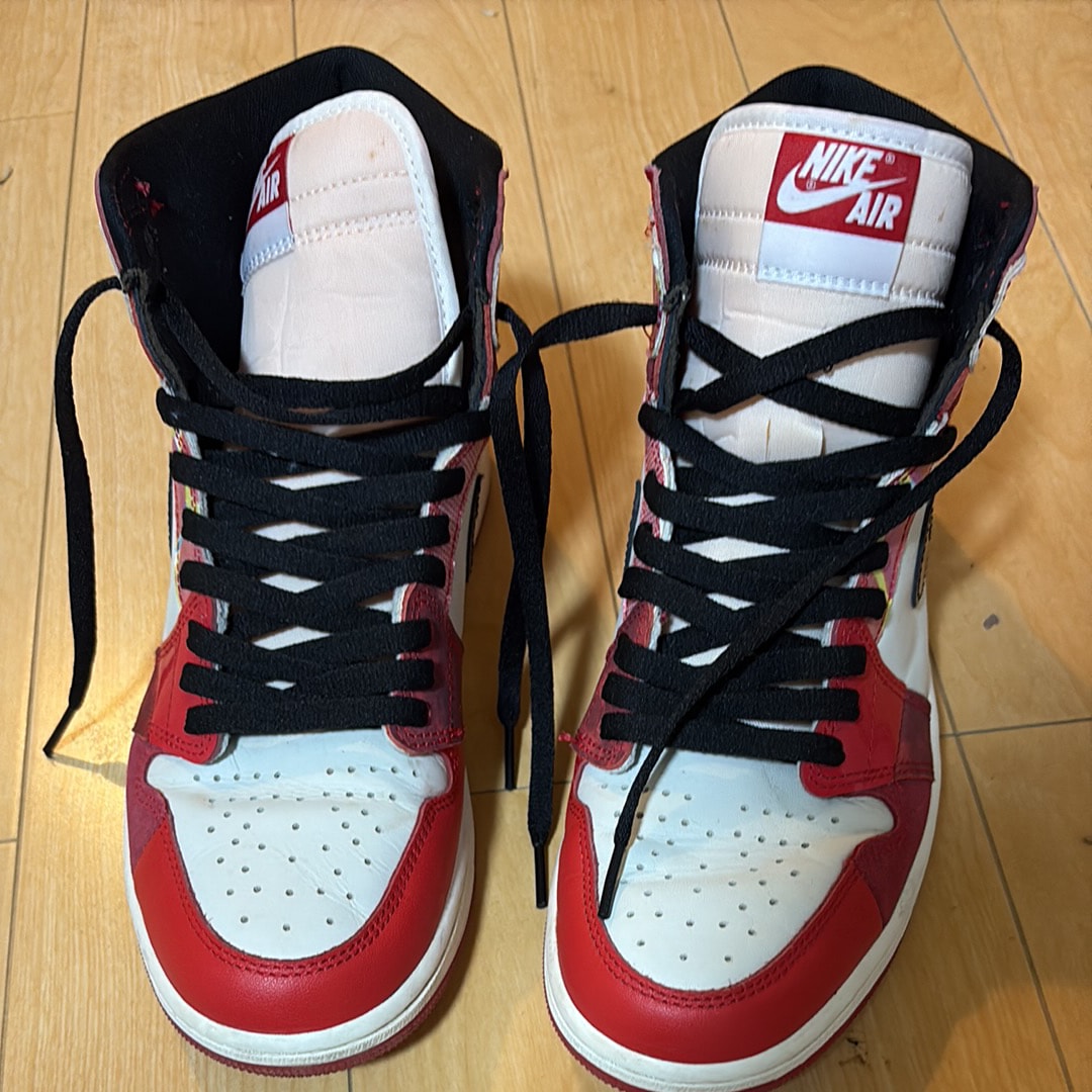 スパイダーマン × ナイキ エアジョーダン1 レトロ ハイ OG SP "スパイダーマン・アクロス・ザ・スパイダーバース/ユニバーシティレッド"