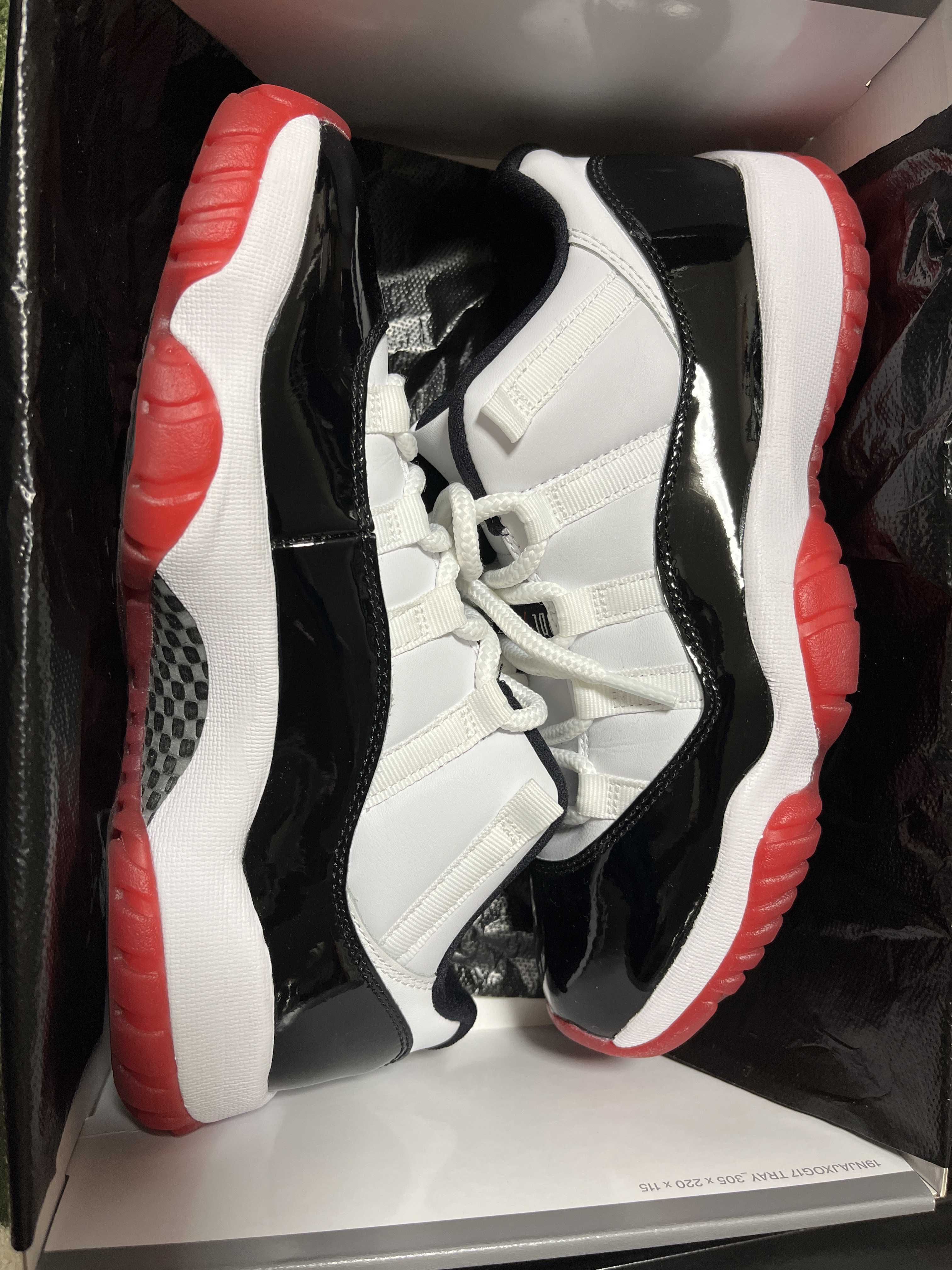 Nike Air Jordan 11 Low "Gym Red"