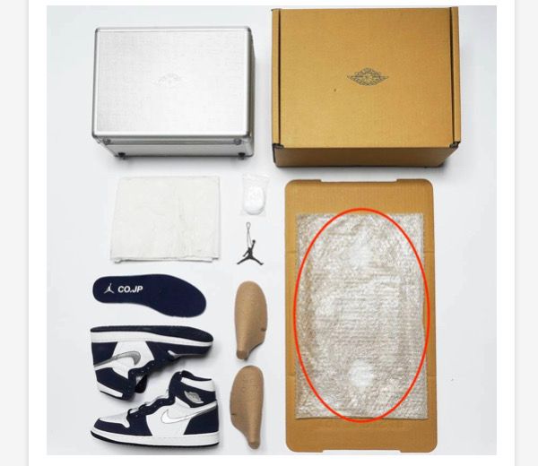 Nike Air Jordan 1 Retro High OG CO.JP "Midnight Navy"(2020)(ブリーフケース付き)