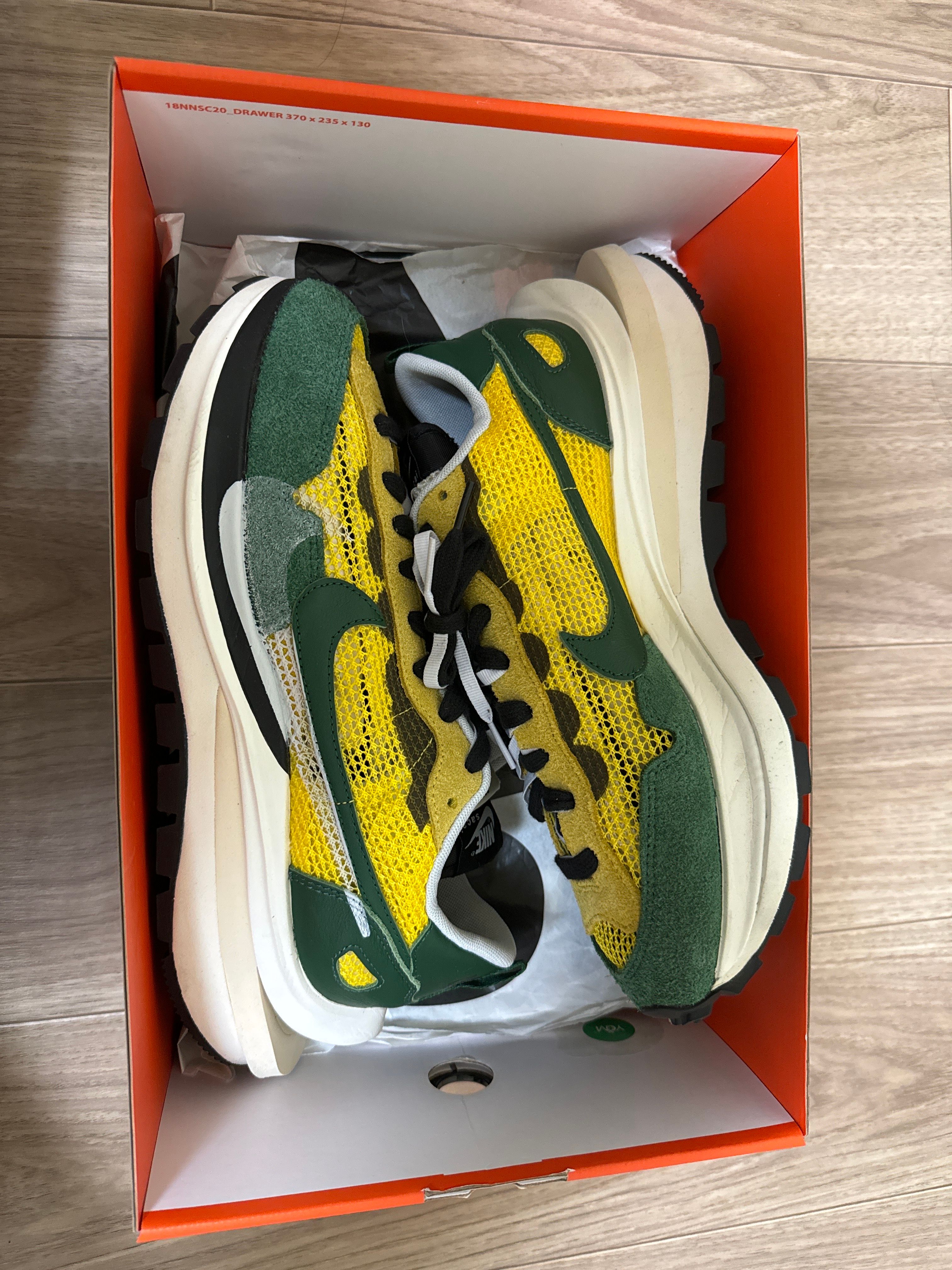 sacai × Nike Vapor Waffle "Tour Yellow/Stadium Green-Sail"