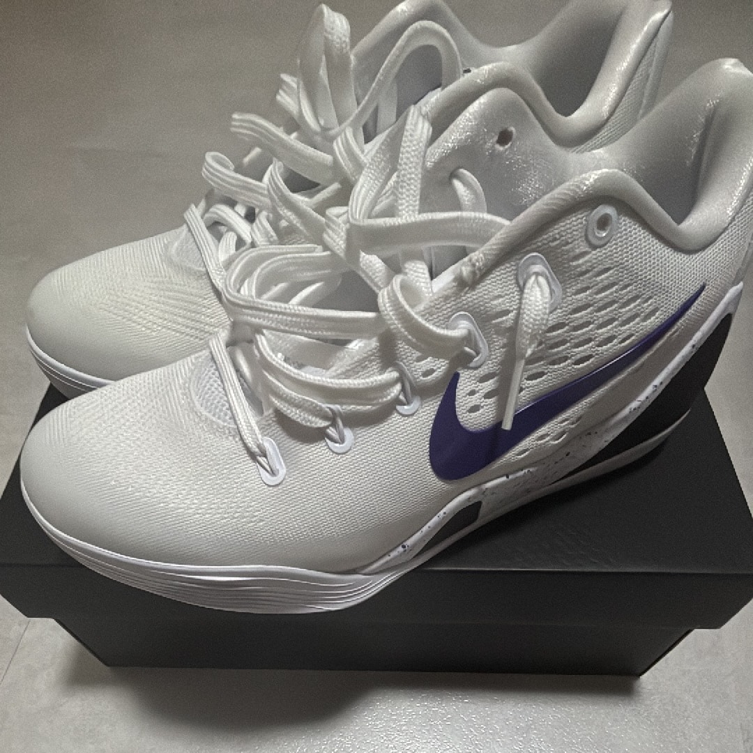 ナイキ コービー9 エリート ロー EM プロトロ "ホワイト/ホワイト/コートパープル"