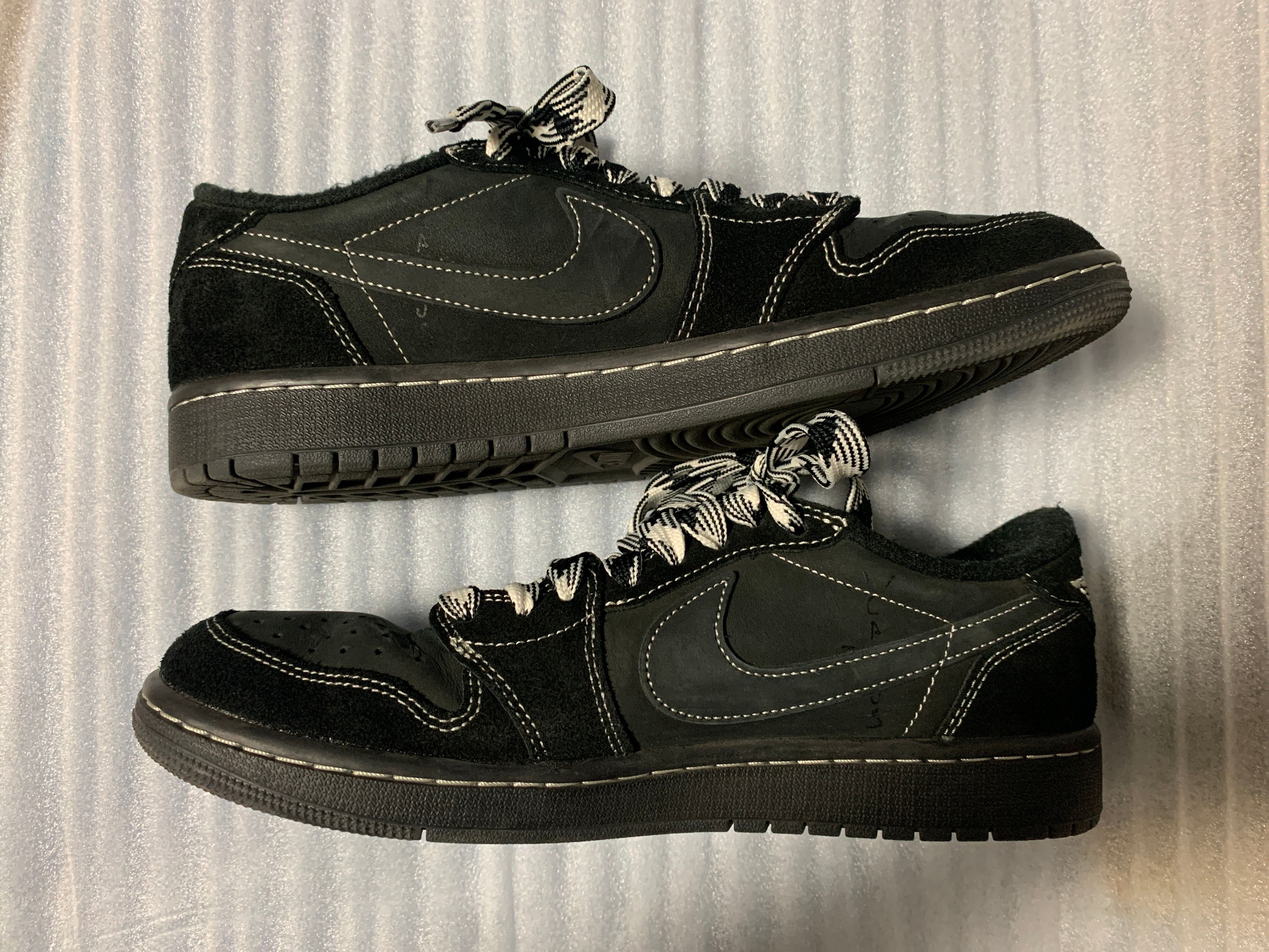 Travis Scott × Nike Air Jordan 1 Low OG SP "Black Phantom"