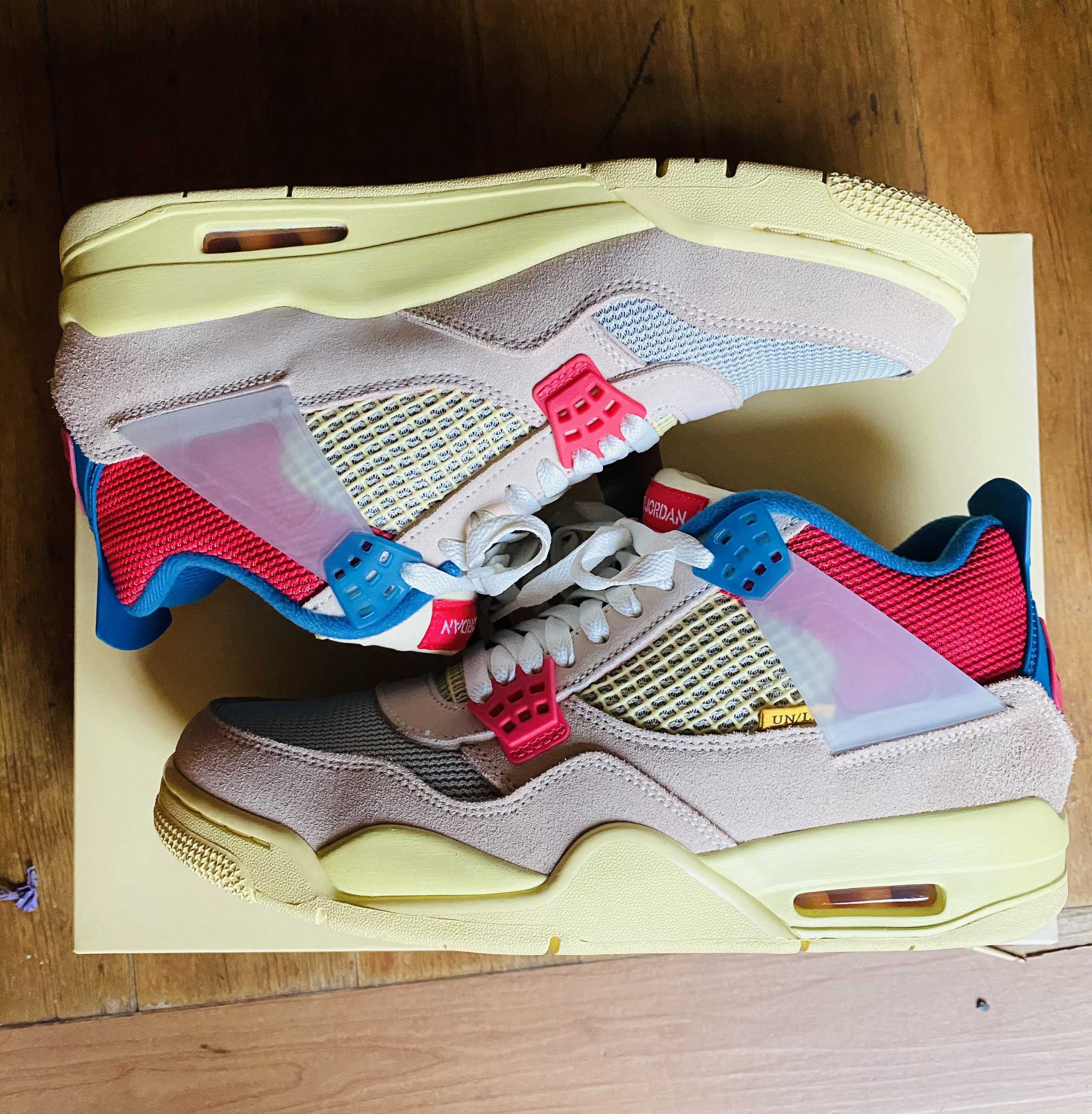 UNION × Nike Air Jordan 4 SP "Guava Ice/Light Fusion Red"