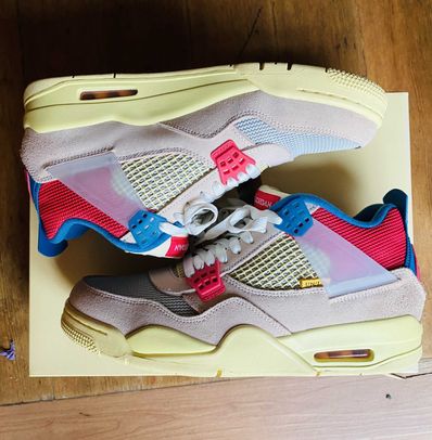 UNION × Nike Air Jordan 4 SP "Guava Ice/Light Fusion Red"