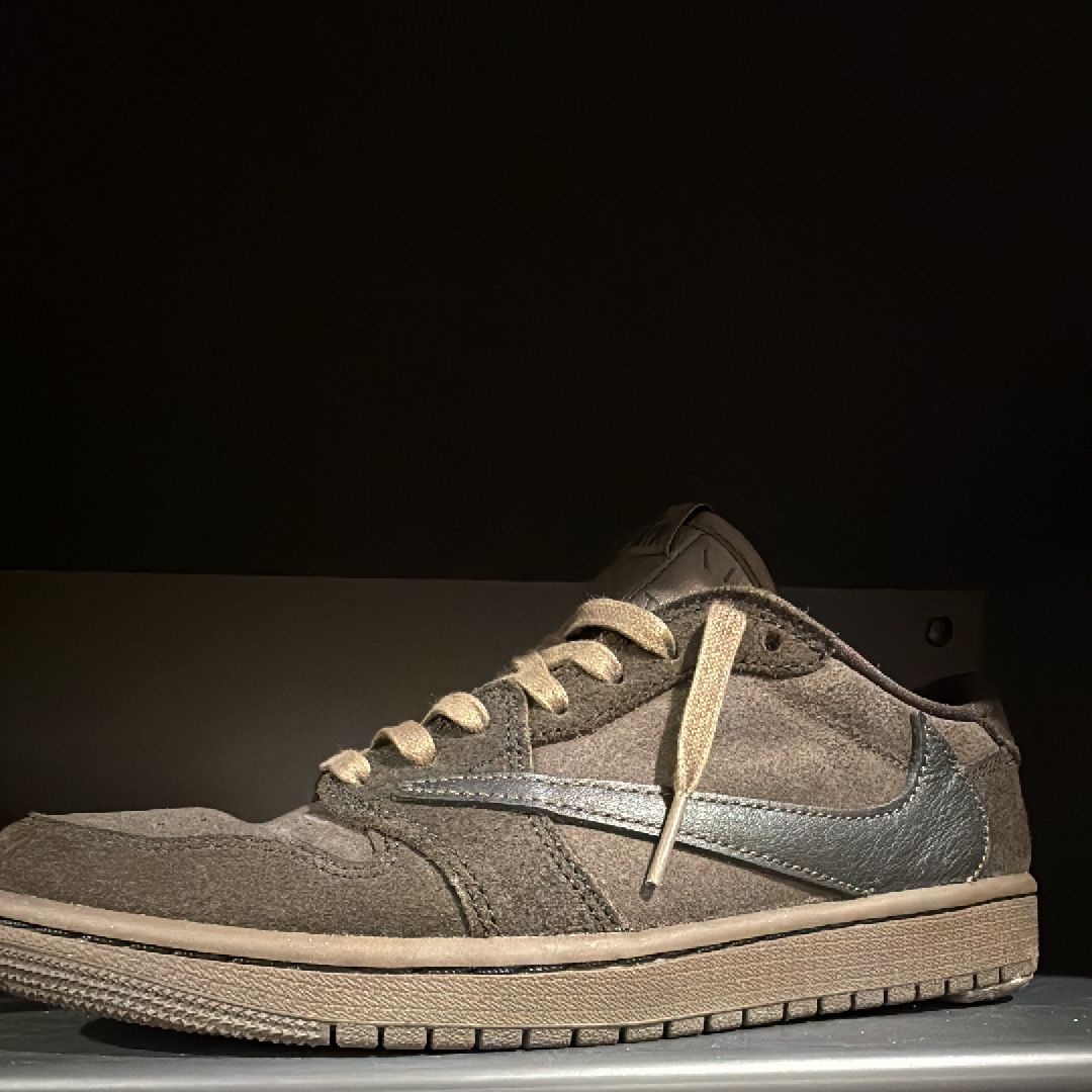 Travis Scott × Nike Air Jordan 1 Low OG SP "Velvet Brown and Dark Mocha"