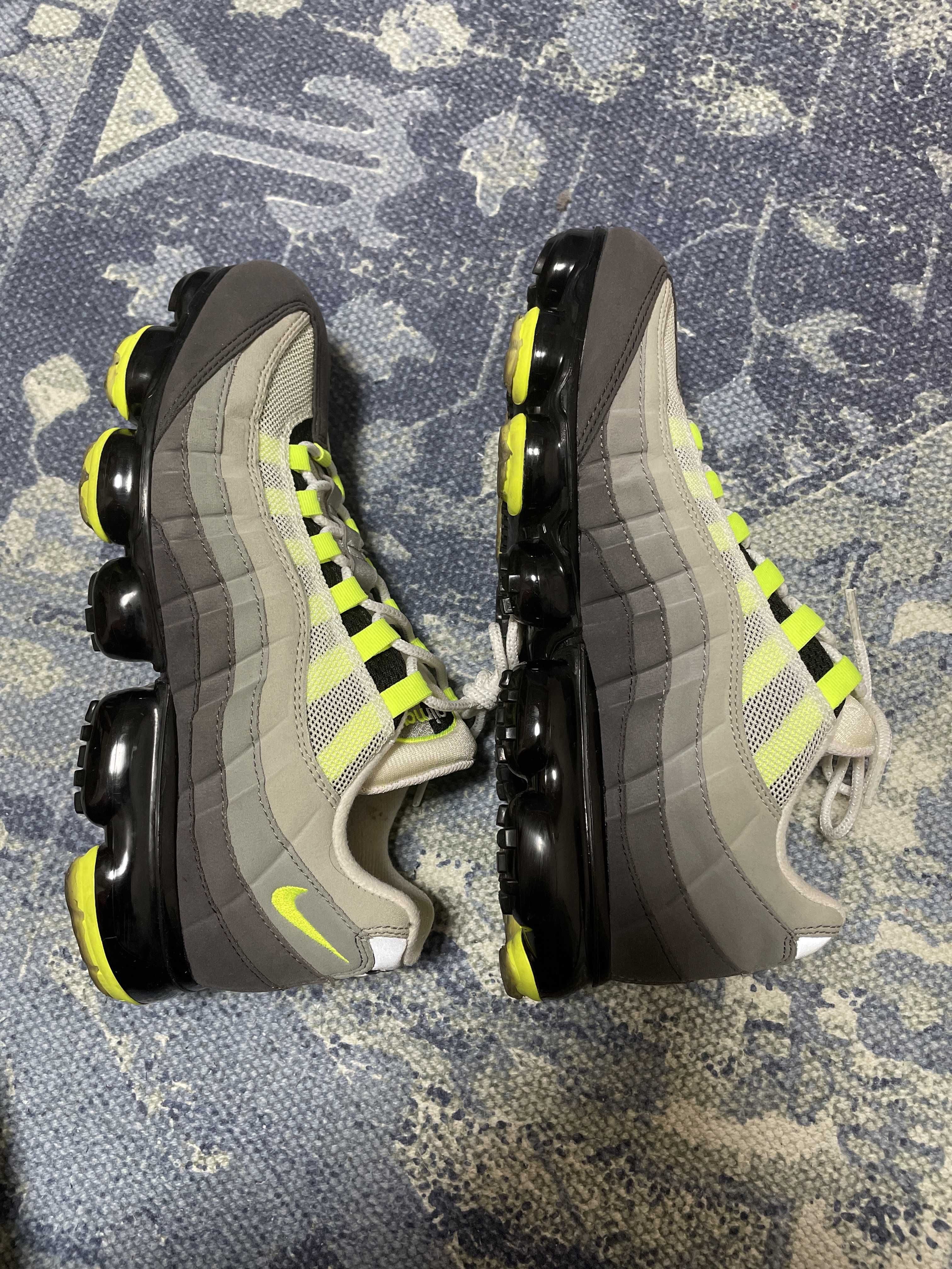 Nike Air Vapormax 95 "Neon"