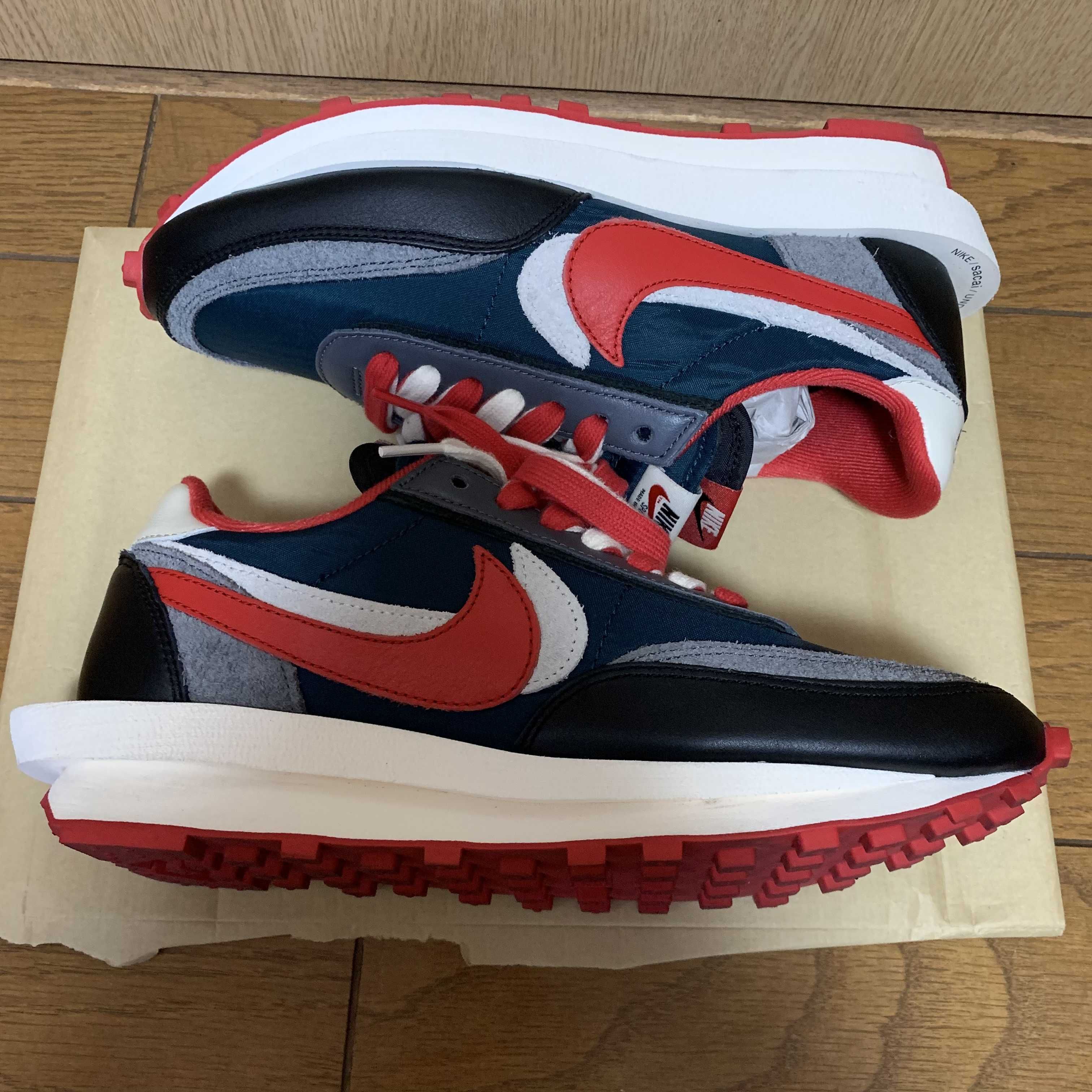 UNDERCOVER × sacai × Nike LD Waffle "Midnight Spruce/Pale Ivory-Dark Grey-University Red"