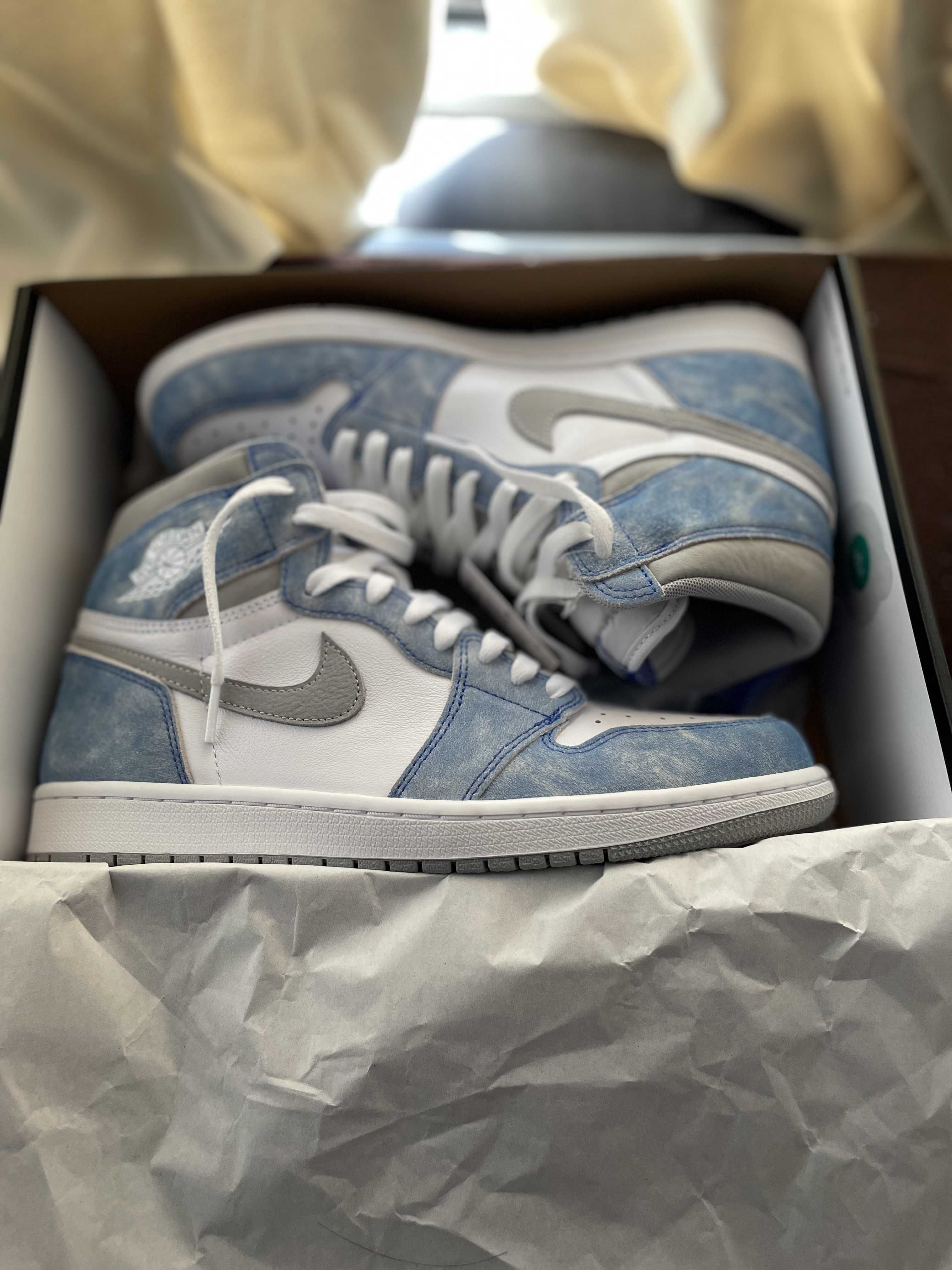 Nike Air Jordan 1 High OG "Hyper Royal"