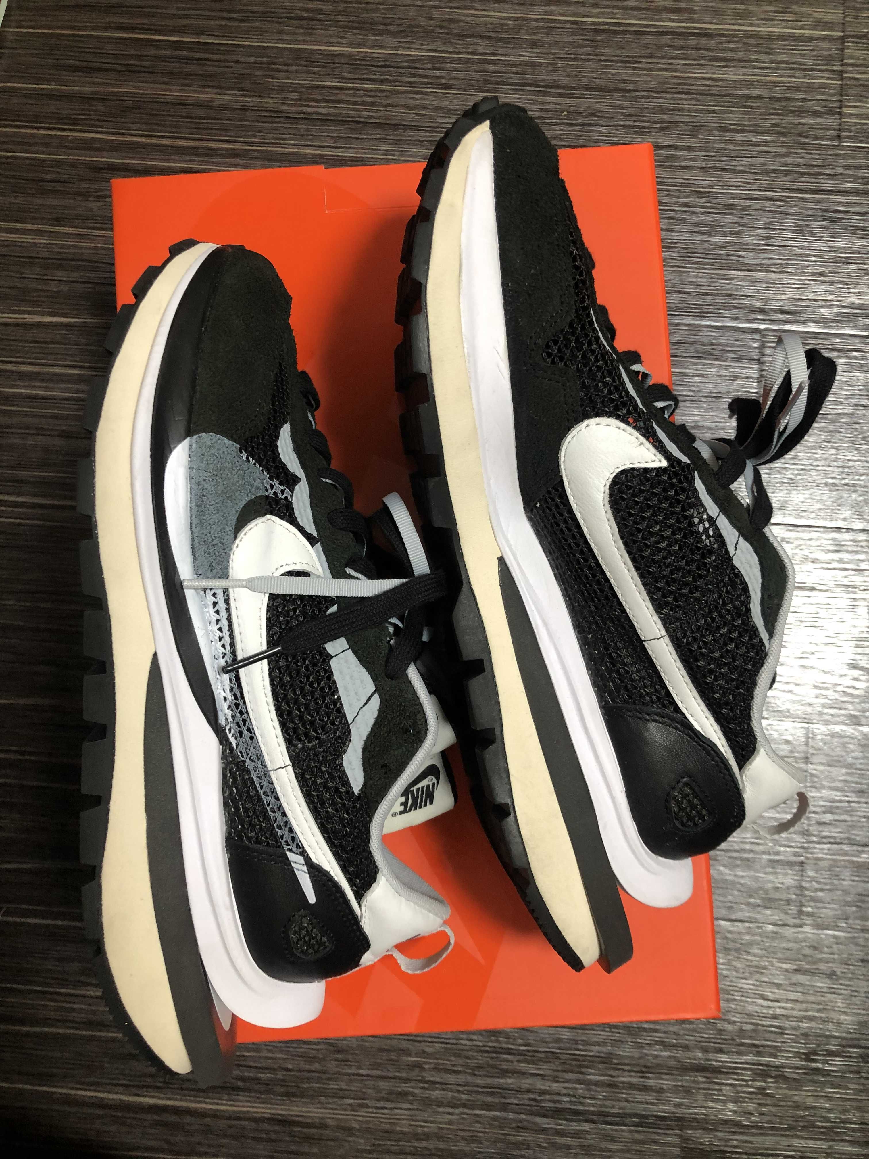 sacai × Nike Vapor Waffle "Black and White"