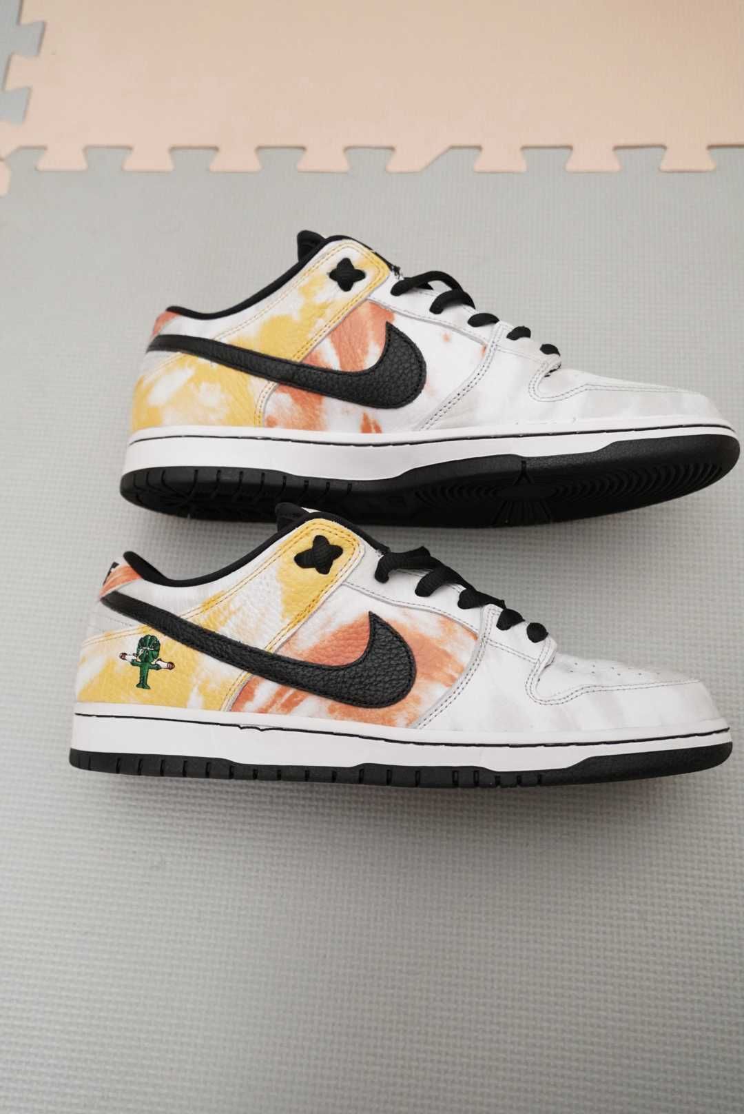 Nike SB Dunk Low "Raygun Tie-Dye/White"
