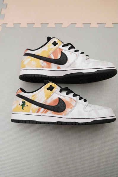 Nike SB Dunk Low "Raygun Tie-Dye/White"