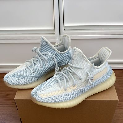 Cloud yeezys top