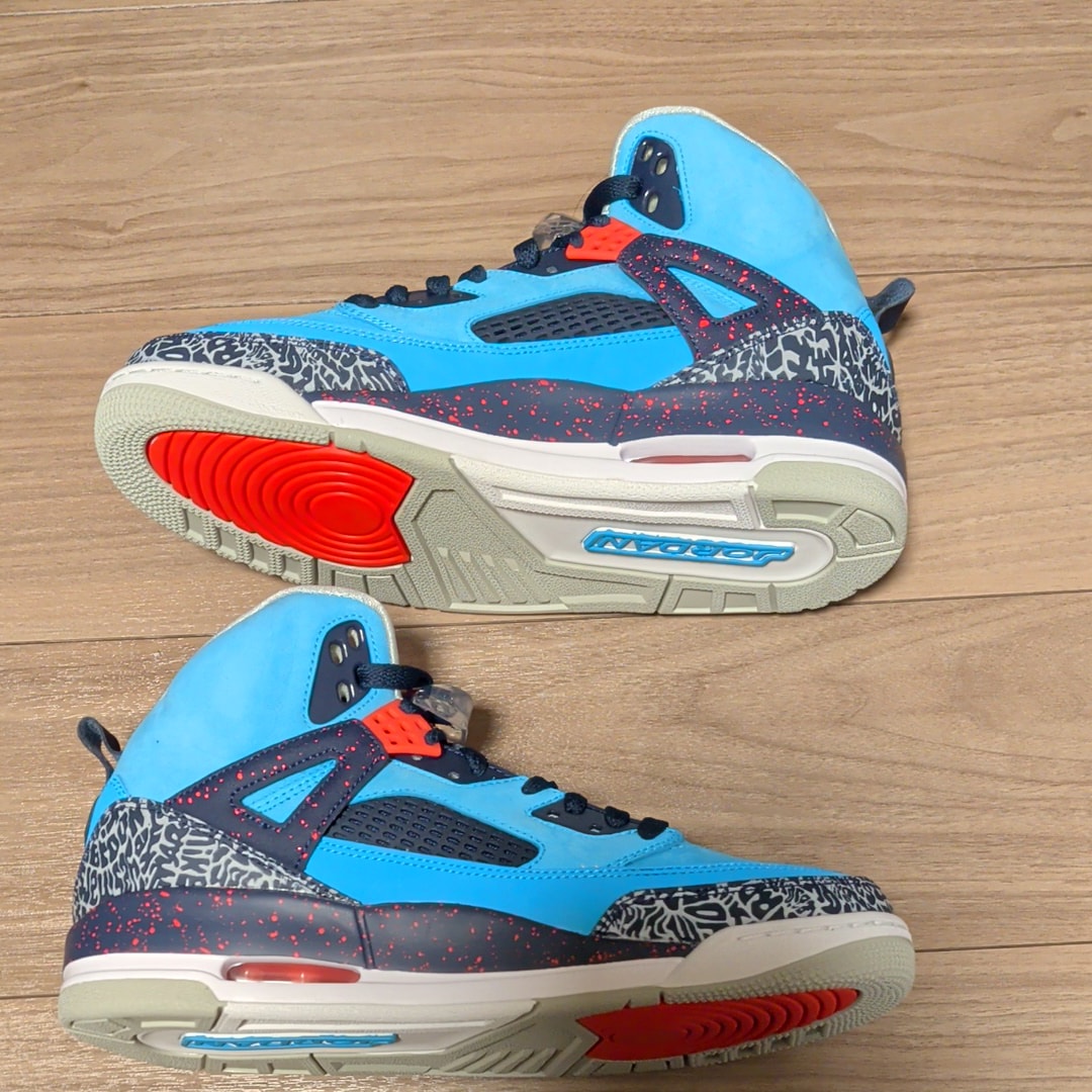 ナイキ エアジョーダン スパイジーク "ターコイズ ブルー"