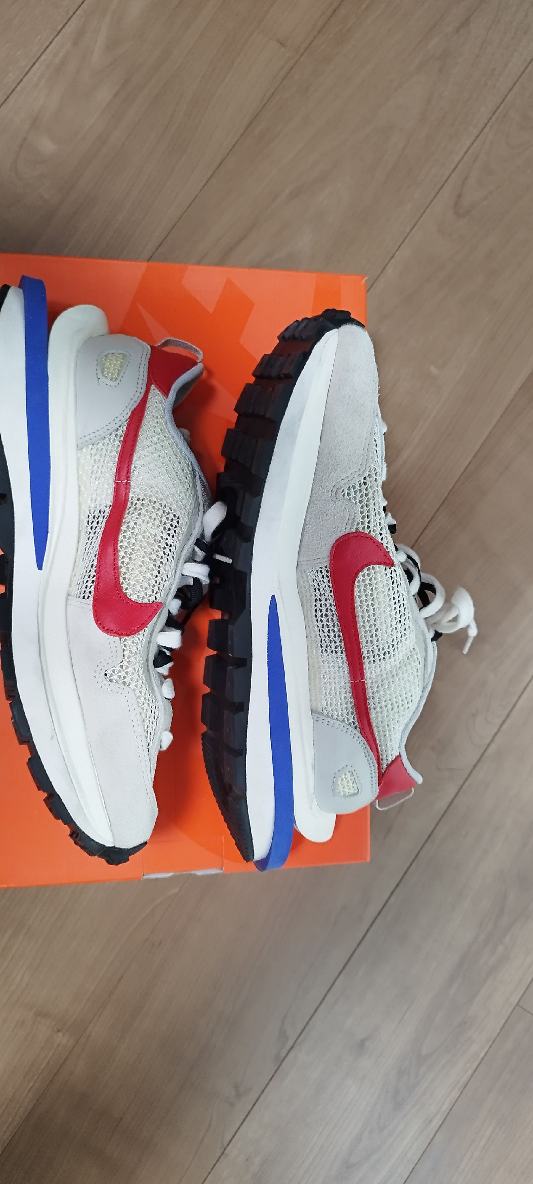 sacai × Nike Vapor Waffle "Royal Fuchsia"