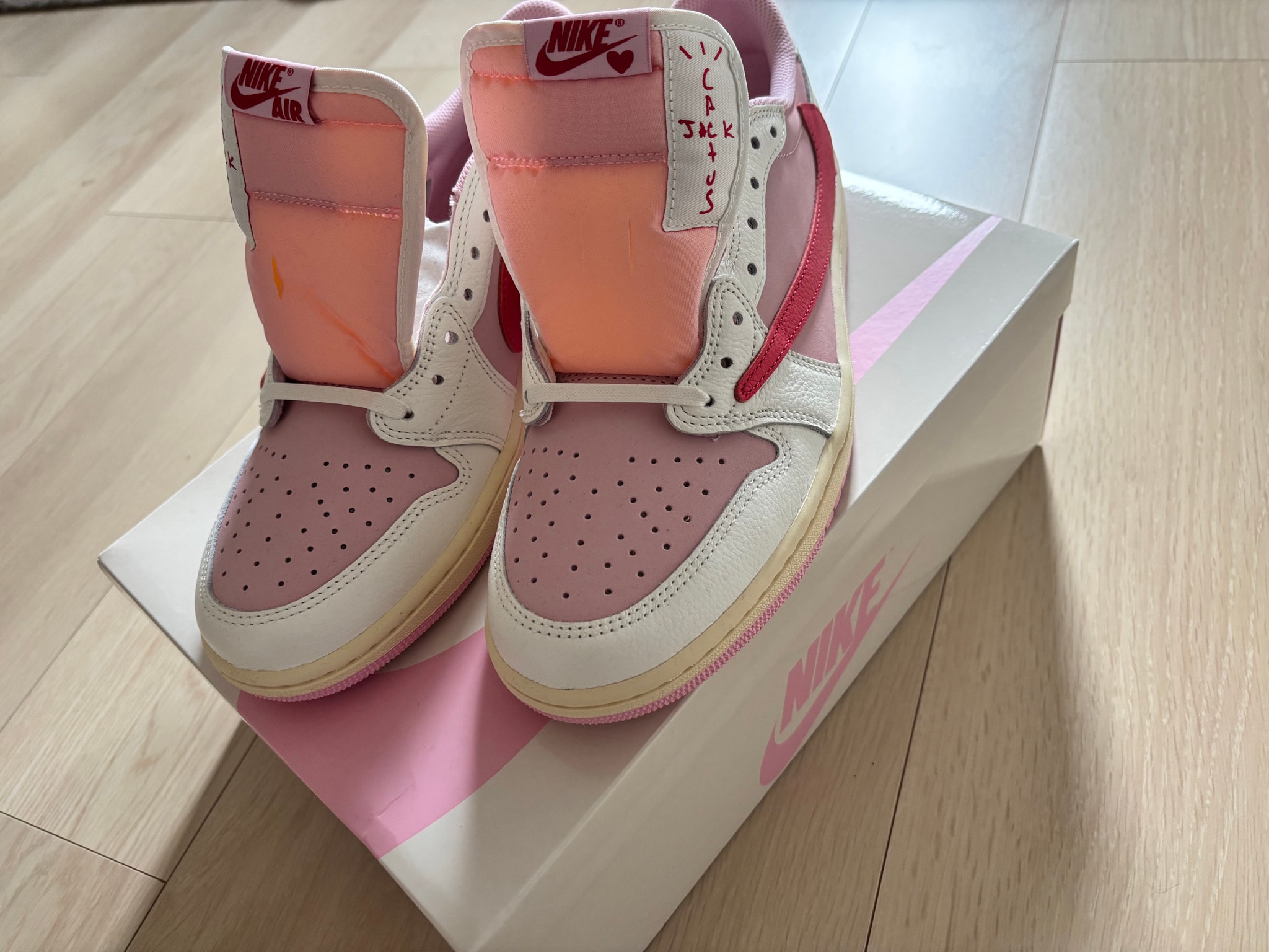 Travis Scott × Nike Air Jordan 1 Retro Low OG "Sail/Tropical Pink"