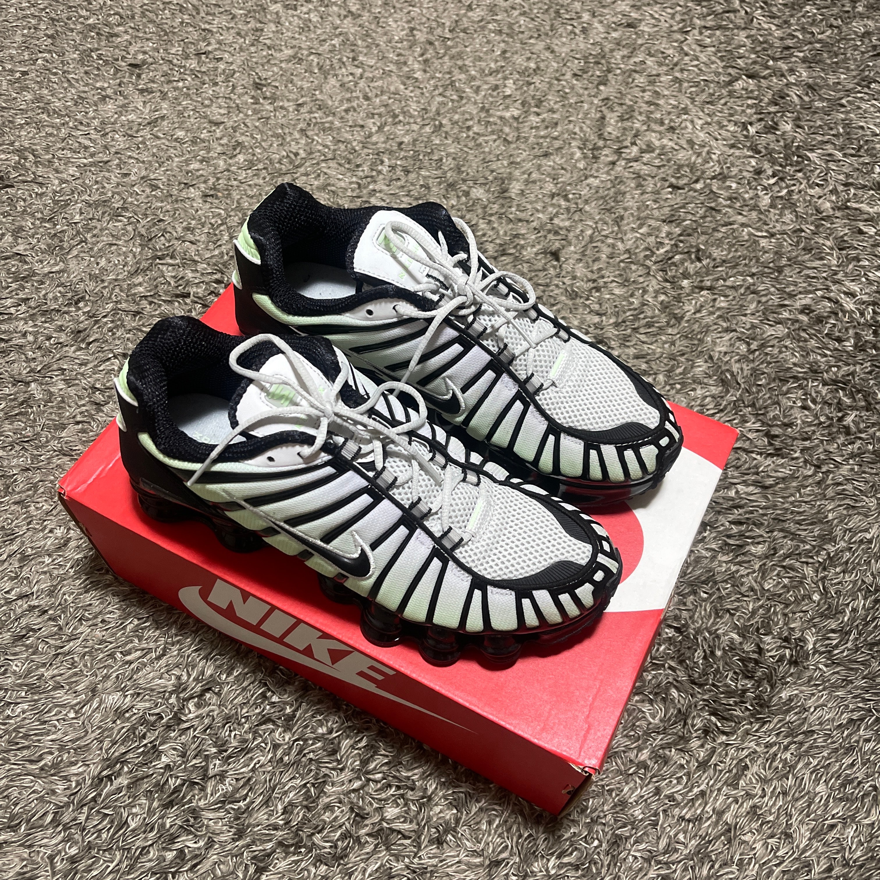 Nike Shox TL "Vapor Green/Photon Dust/Black"