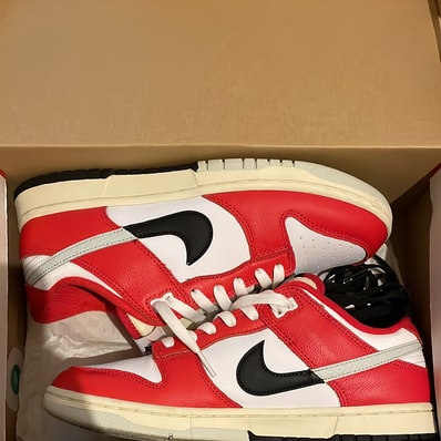 Nike Dunk Low Retro PRM "Chicago Split"