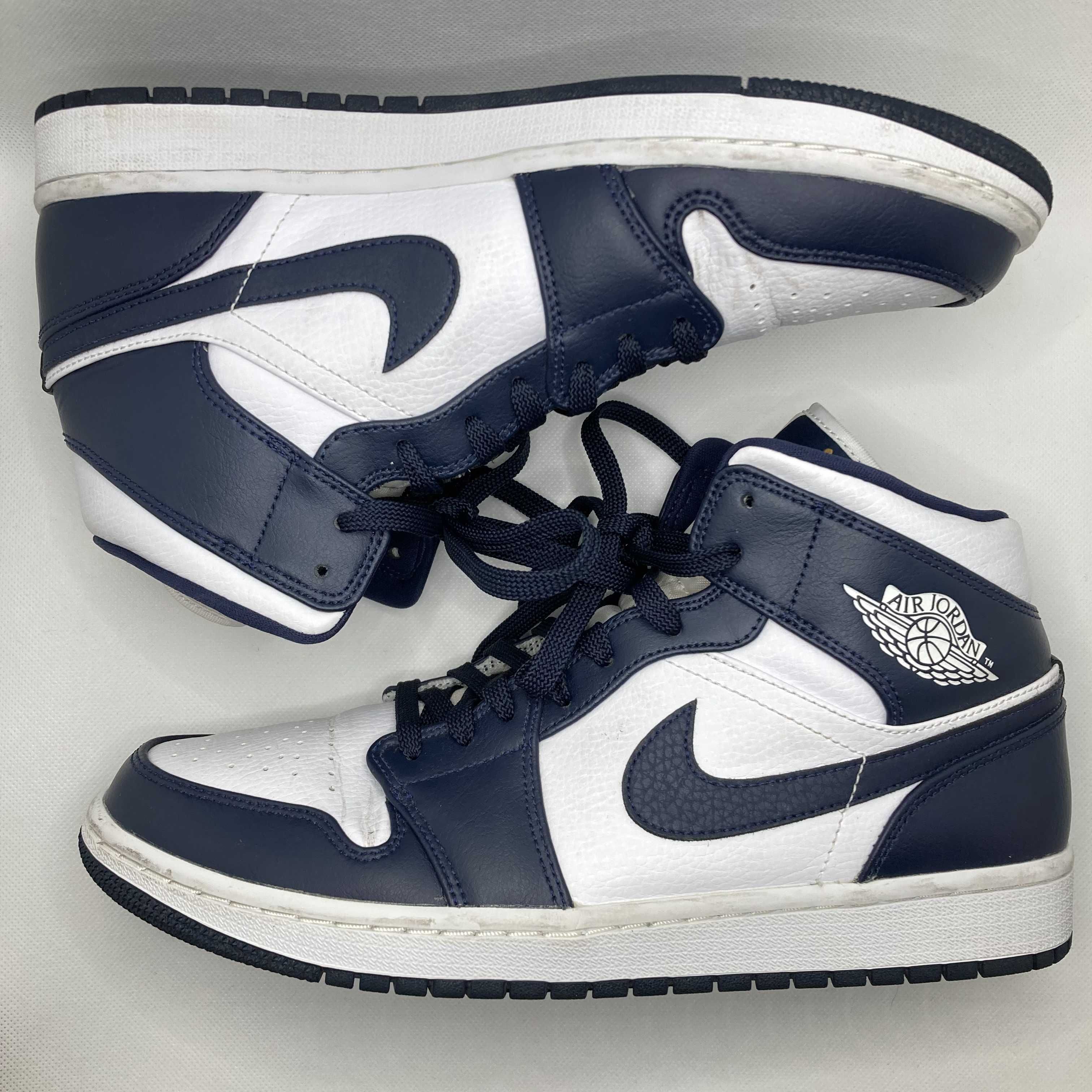 Nike Air Jordan 1 Mid "White Metallic Gold Obsidian"