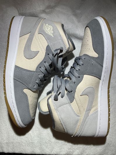 Nike Air Jordan 1 Mid SE "Coconut Milk/Particle Grey"