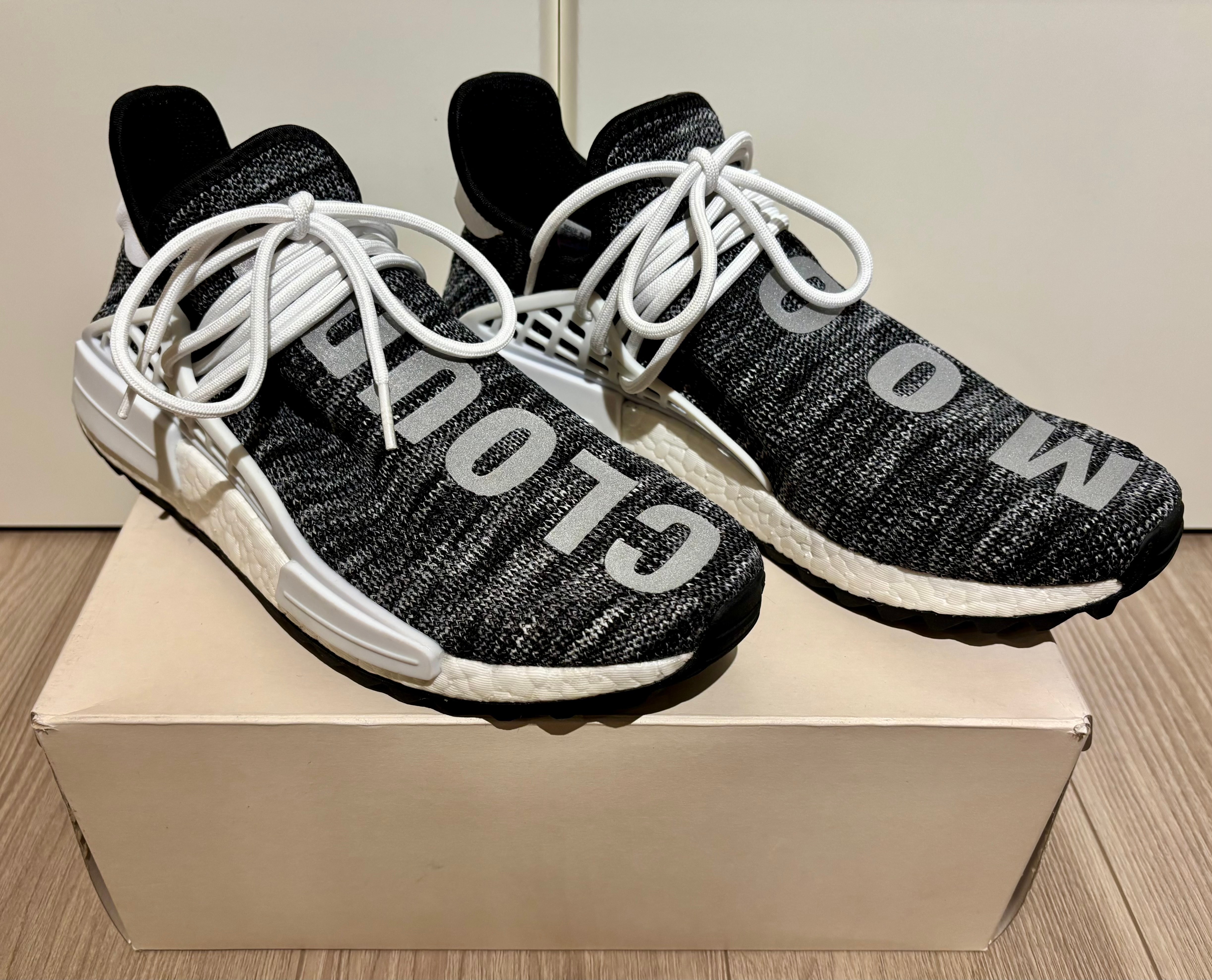 ファレル・ウィリアムス × アディダスオリジナルス NMD ヒューマン レース トレイル フー "コアブラック"