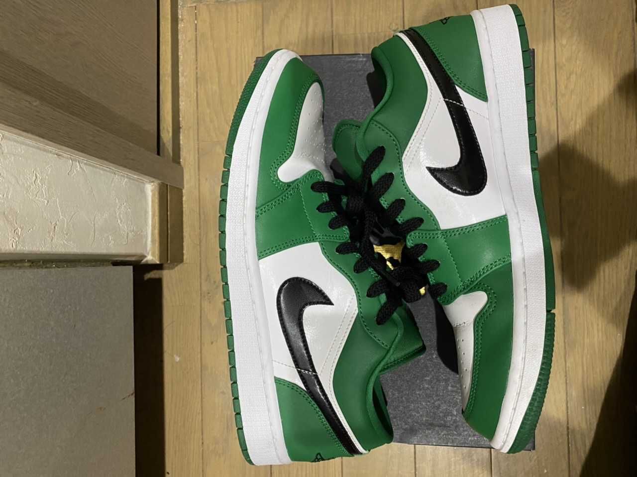Nike Air Jordan 1 Low "Pine Green/White"