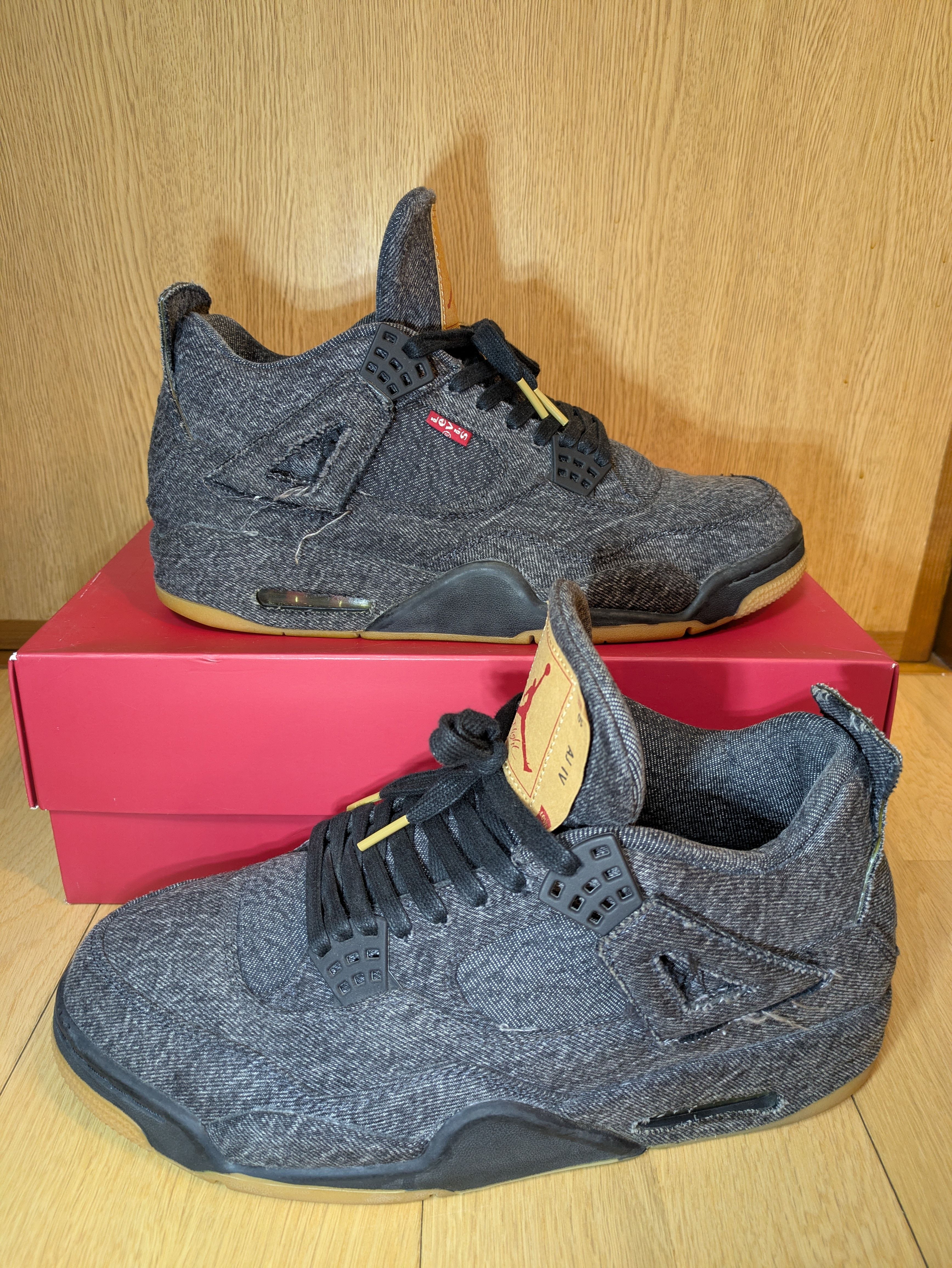 Nike × Levi's Air Jordan 4 "Black Denim" (Tag: LEVIS®)