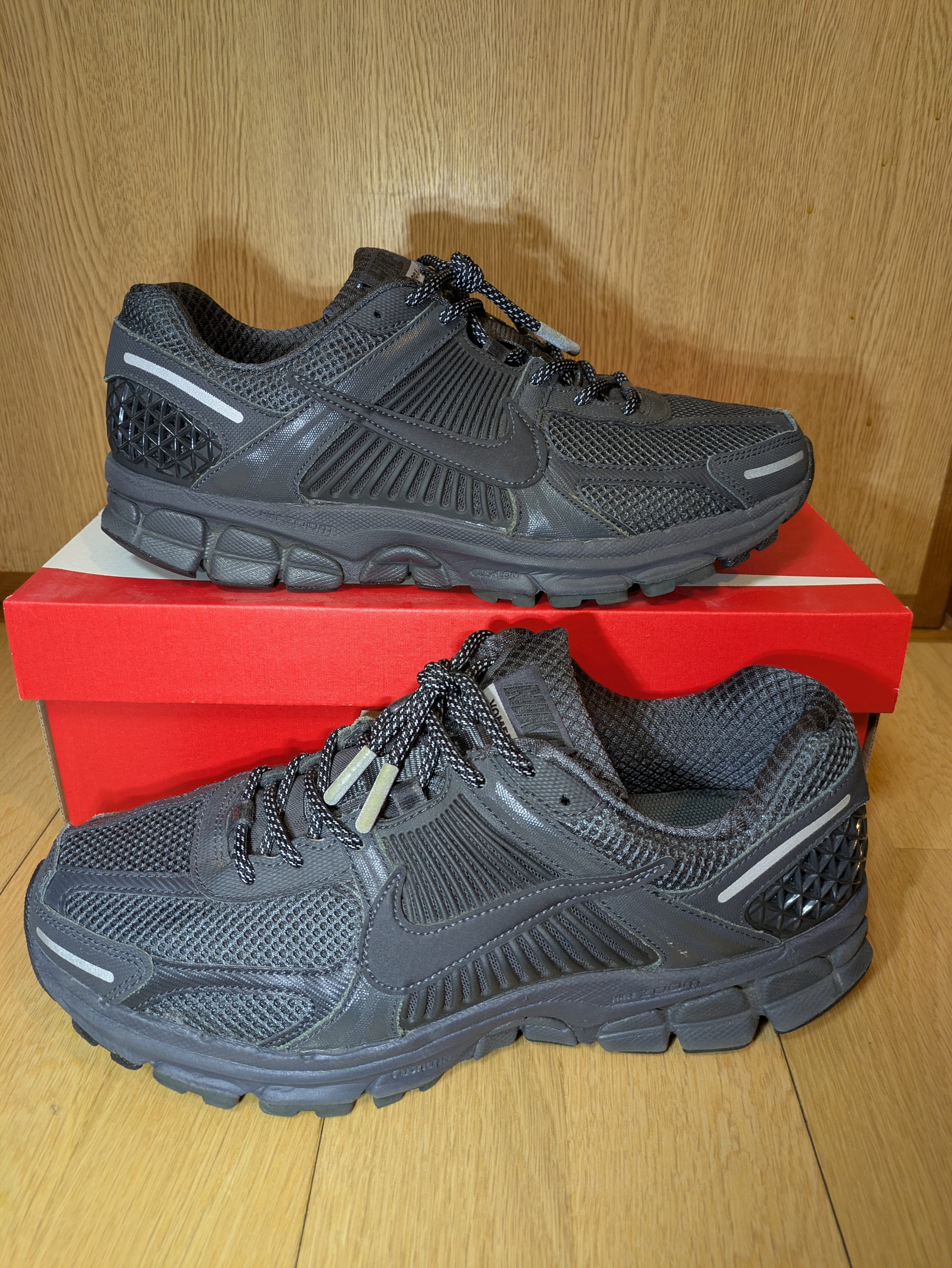 Nike Zoom Vomero 5 "Anthracite"