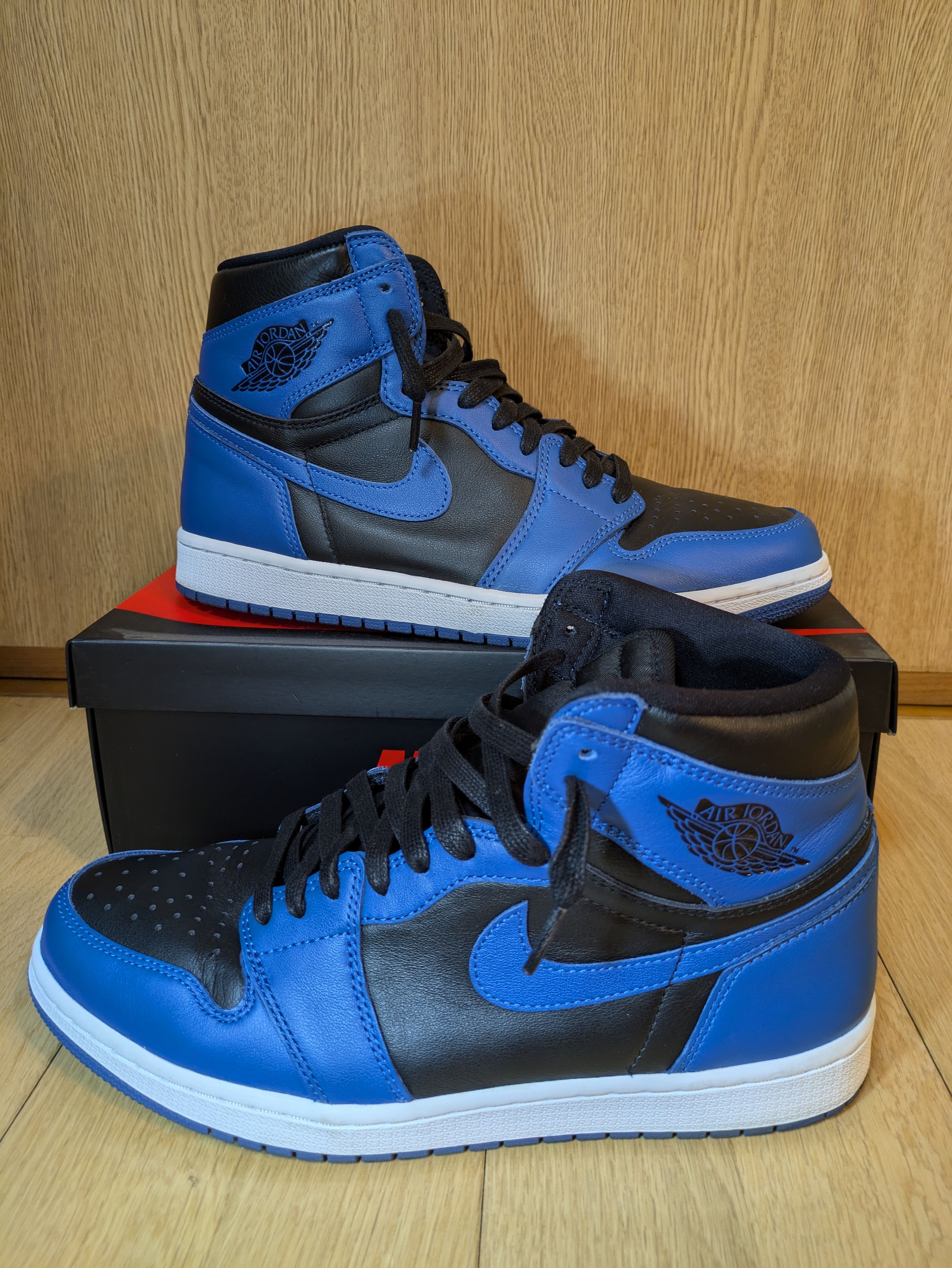 Nike Air Jordan 1 Retro High OG "Dark Marina Blue"