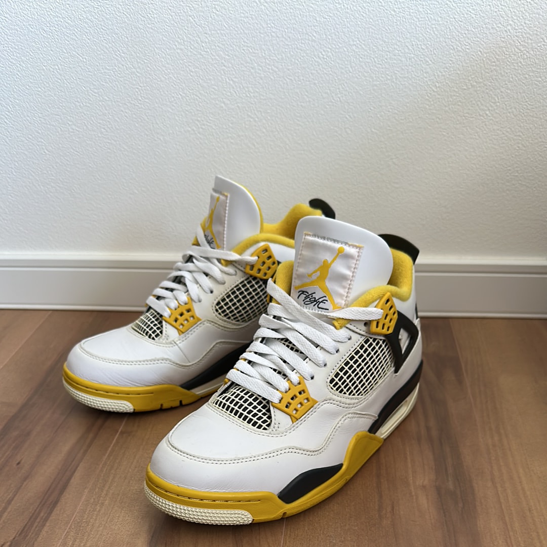 Nike Women's Air Jordan 4 Retro "Vivid Sulfur"
