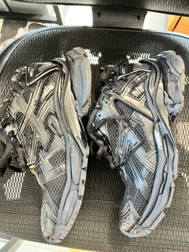 キス × バレンシアガ ランナー "ブラック"