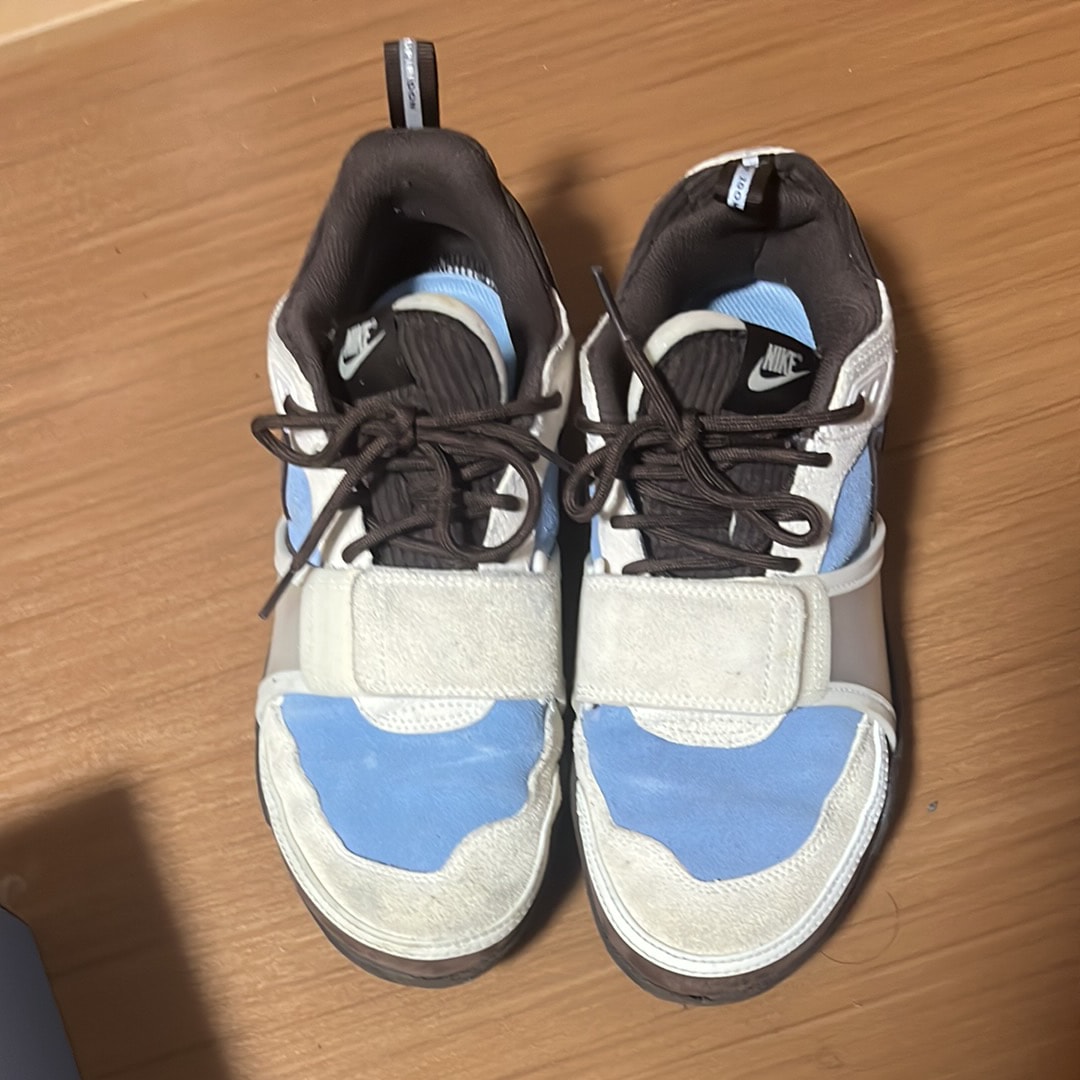 Travis Scott × Nike Zoom Field Jaxx "Pale Ivory and Leche Blue"