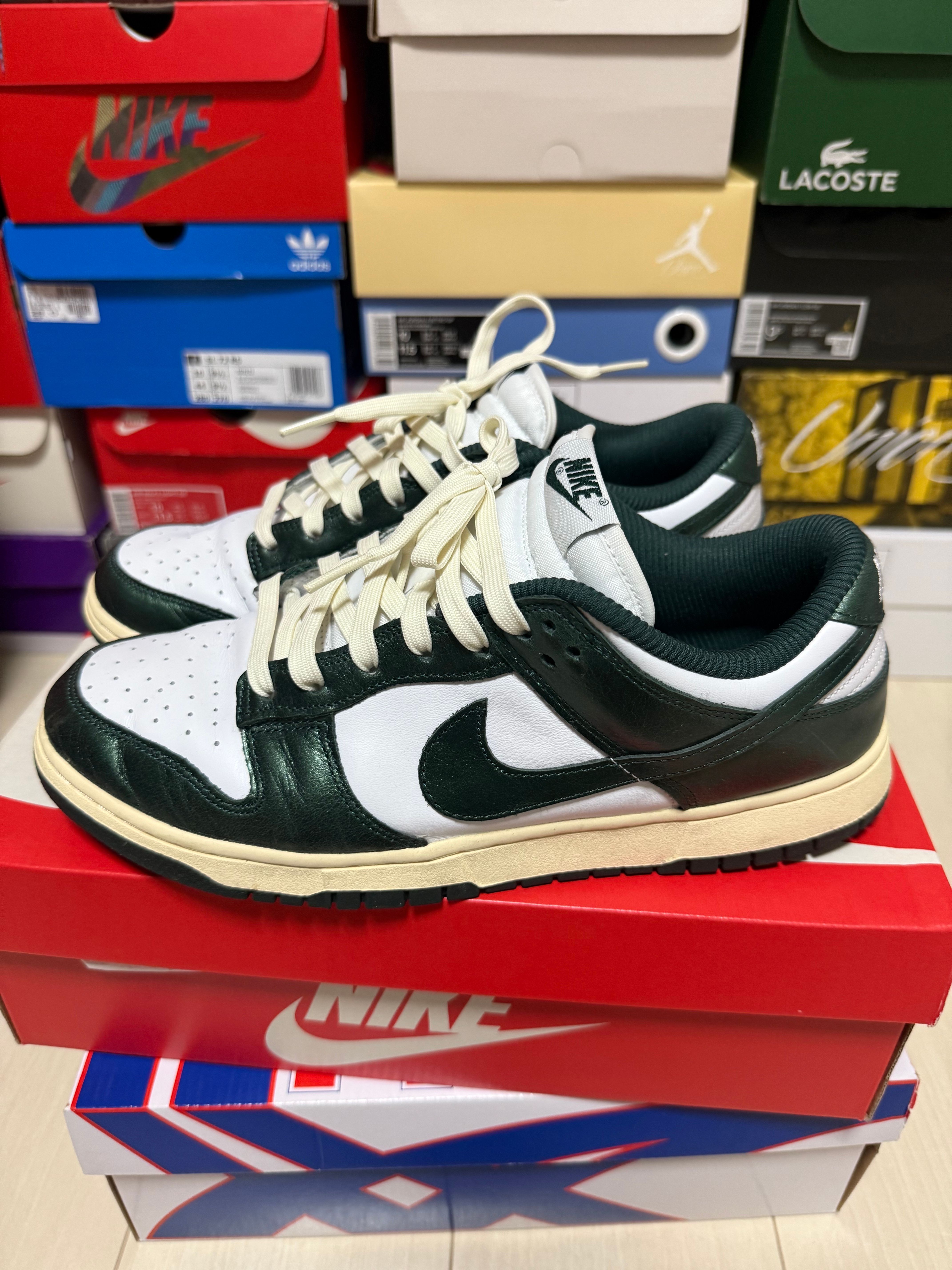 Nike Women's Dunk Low "Vintage Green"