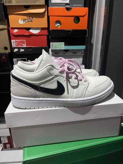 NIKE Women's AIR JORDAN 1 LOW "BARELY GREEN"