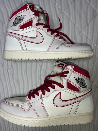 Nike Air Jordan 1 Retro High OG "Sail/University Red"